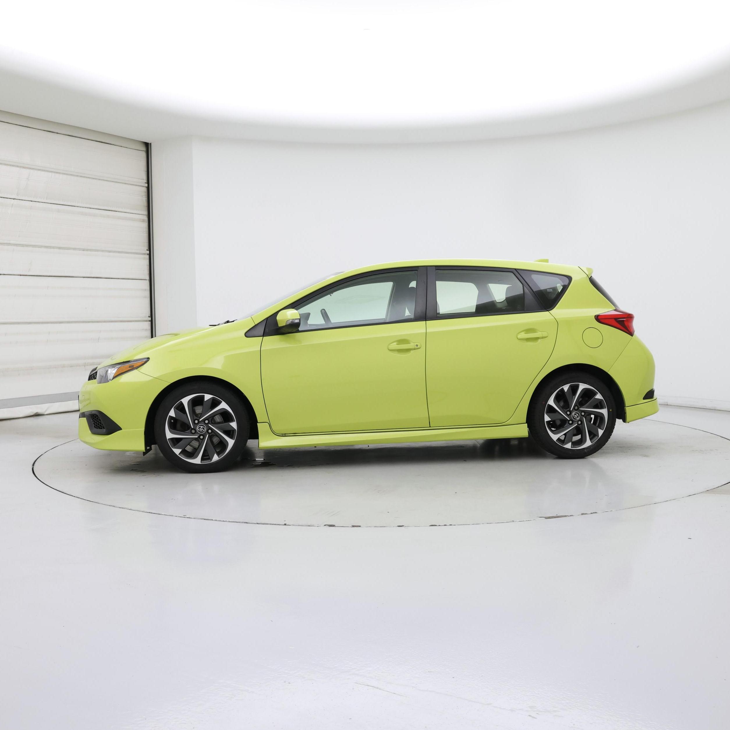 Thumbnail: 2017 Toyota Corolla iM - 3