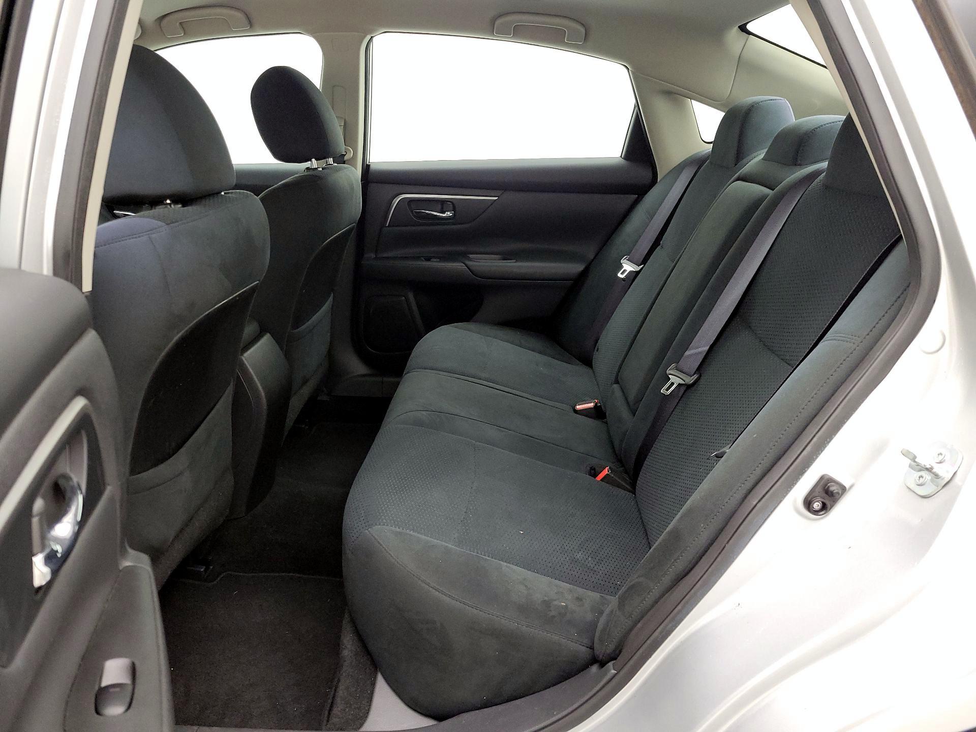 Thumbnail: 2015 Nissan Altima - 19