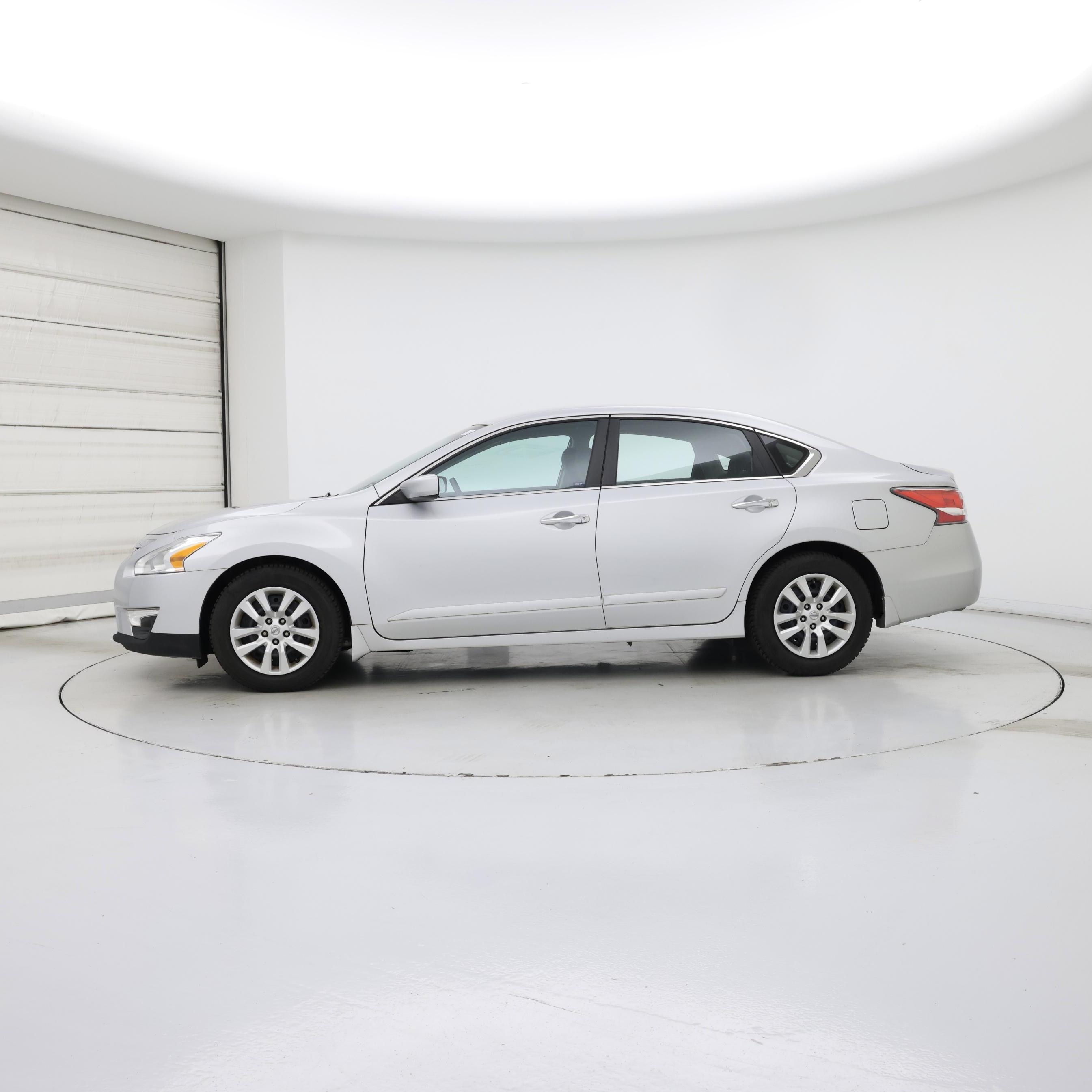 Thumbnail: 2015 Nissan Altima - 3