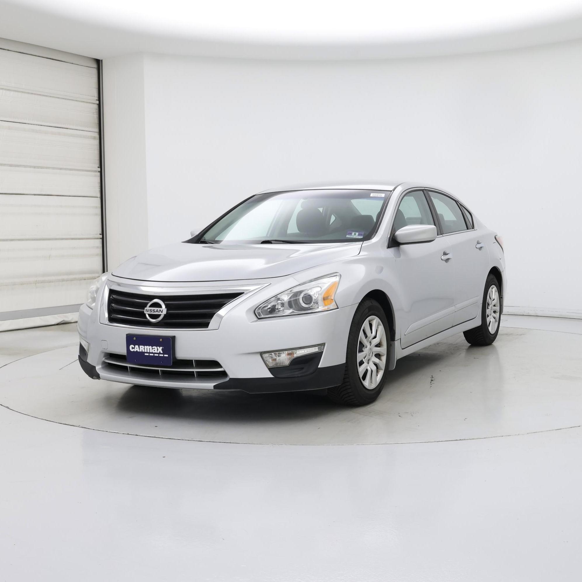 Thumbnail: 2015 Nissan Altima - 4