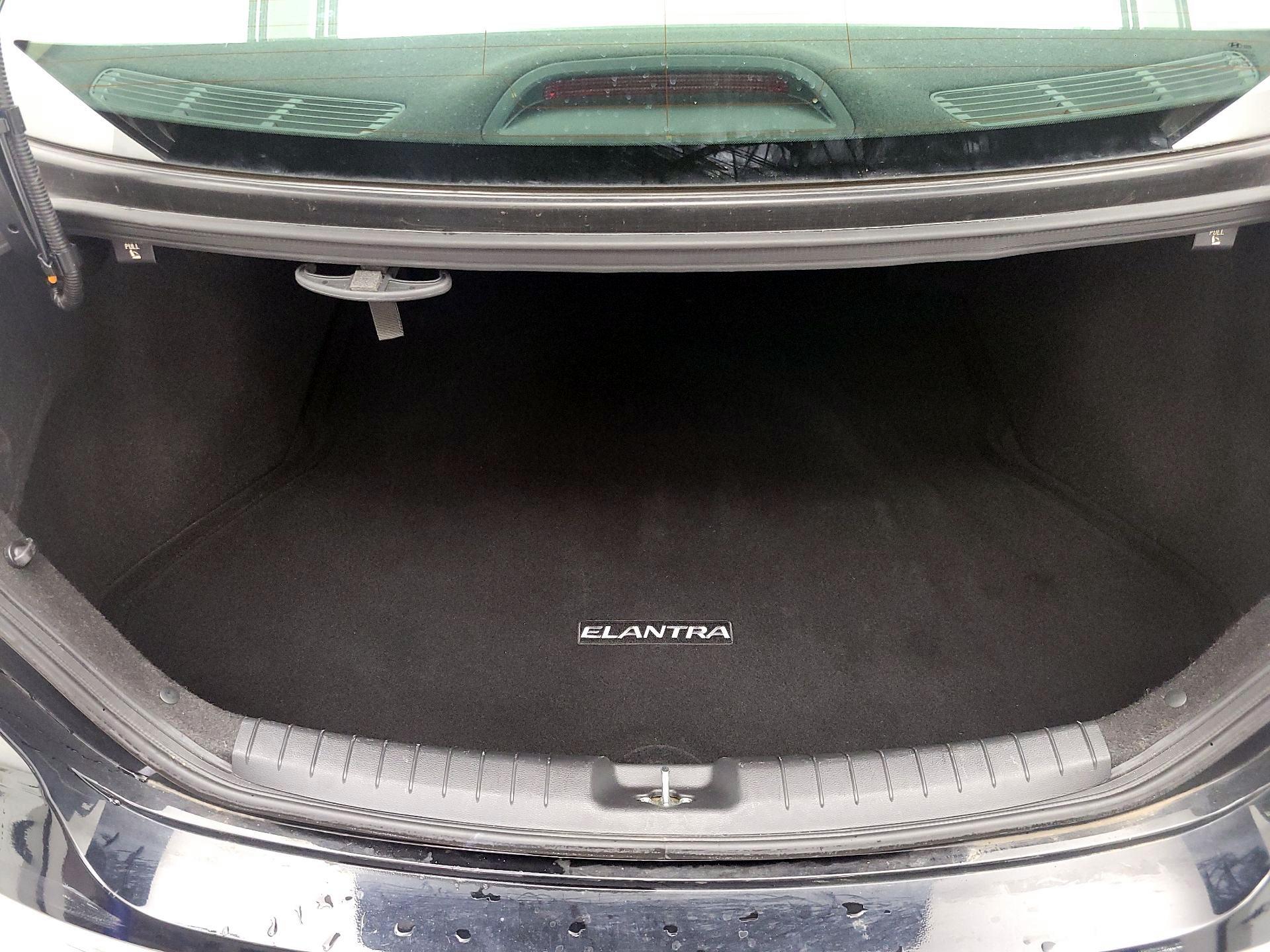 Thumbnail: 2018 Hyundai Elantra - 20
