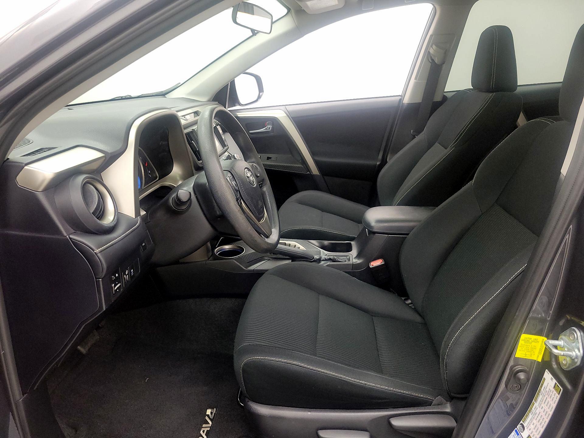 Thumbnail: 2015 Toyota RAV4 - 11