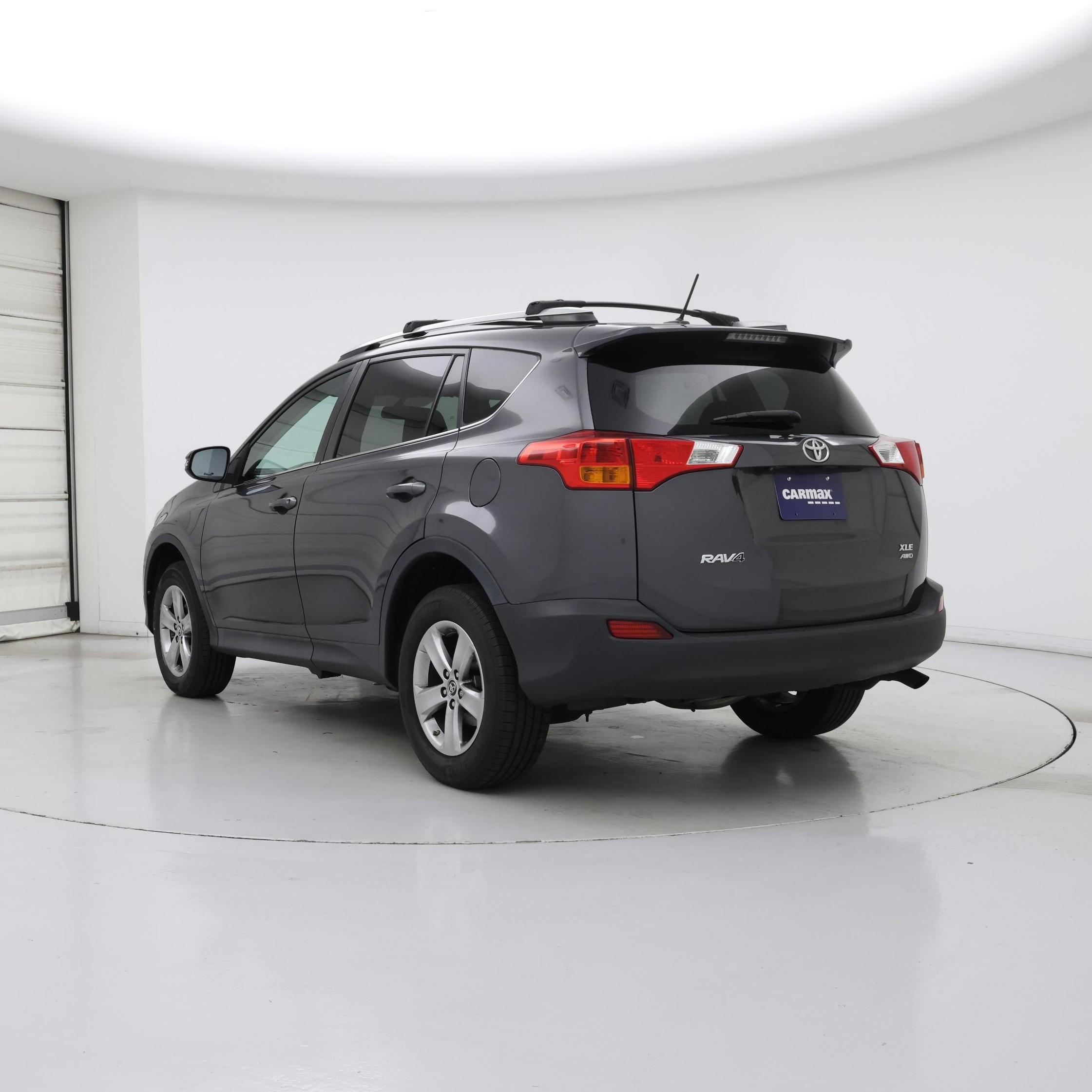 Thumbnail: 2015 Toyota RAV4 - 2