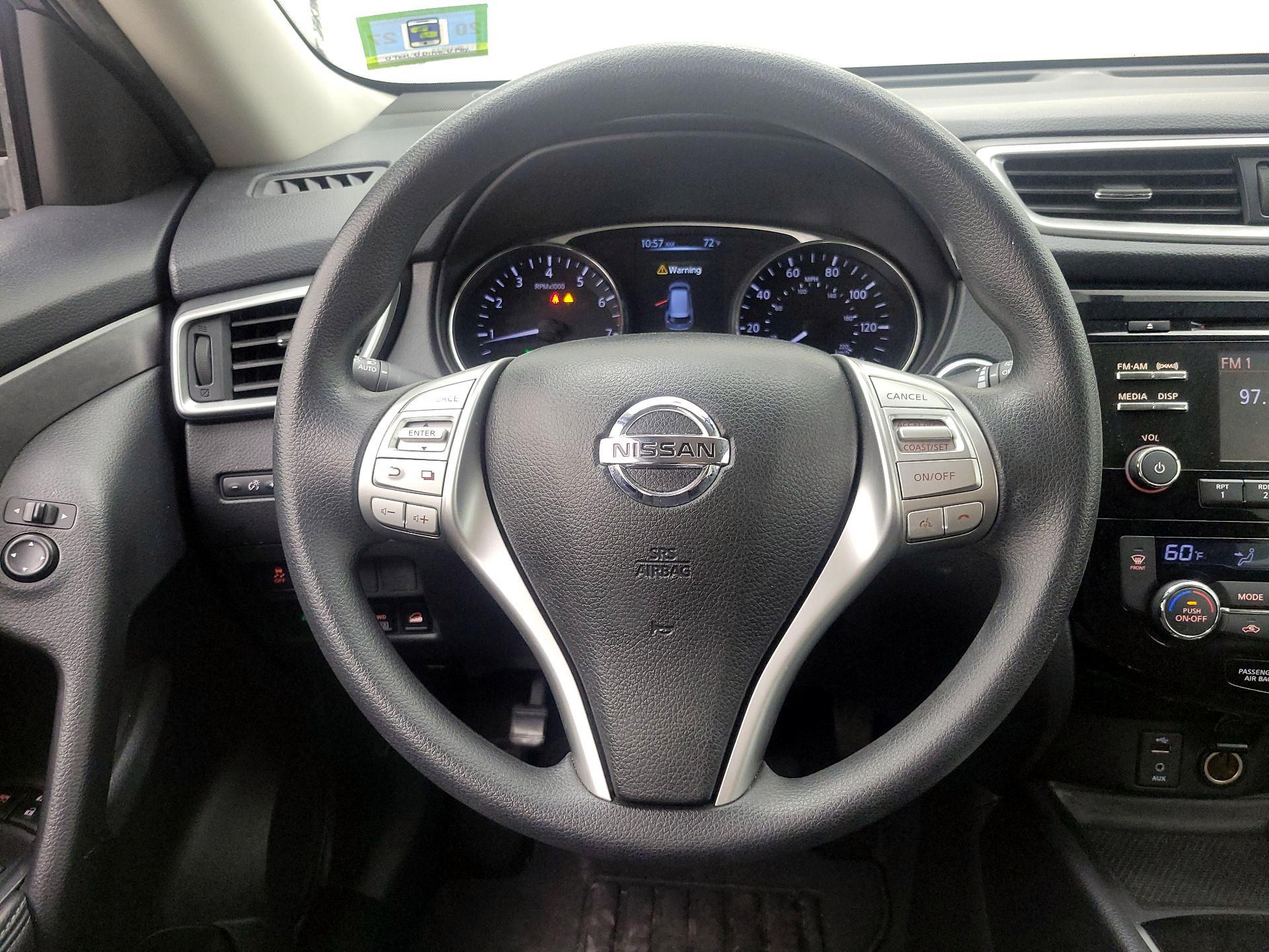 Thumbnail: 2015 Nissan Rogue - 10