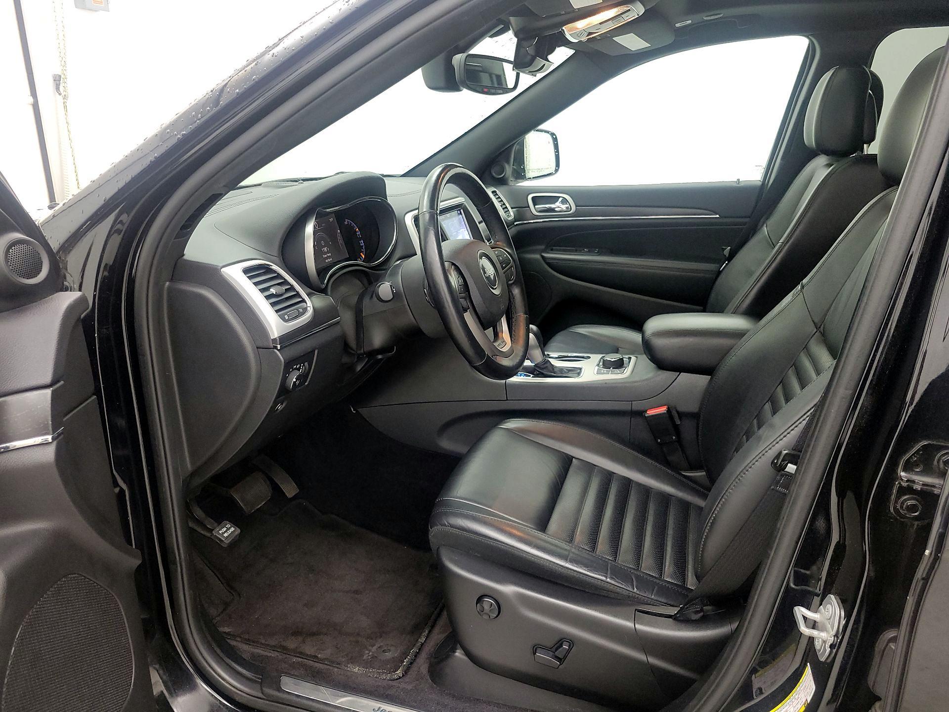 Thumbnail: 2018 Jeep Grand Cherokee - 11