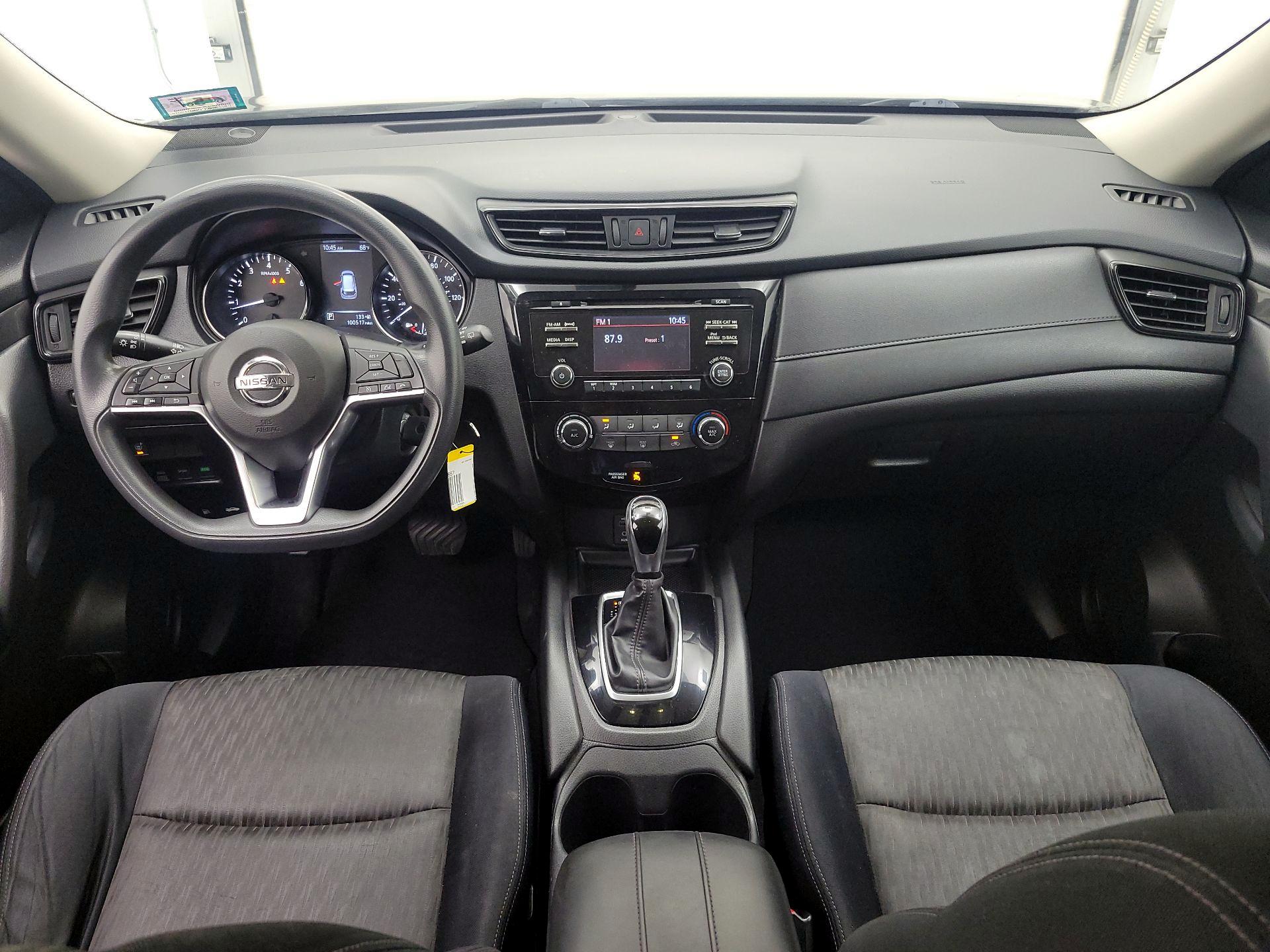 Thumbnail: 2017 Nissan Rogue - 9