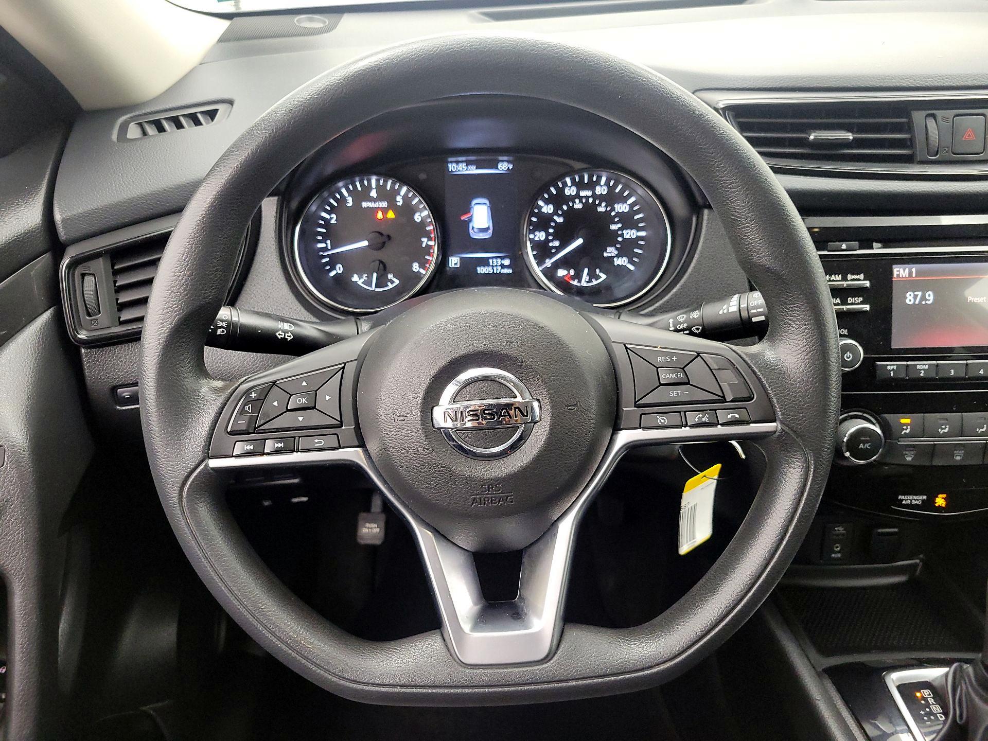 Thumbnail: 2017 Nissan Rogue - 10