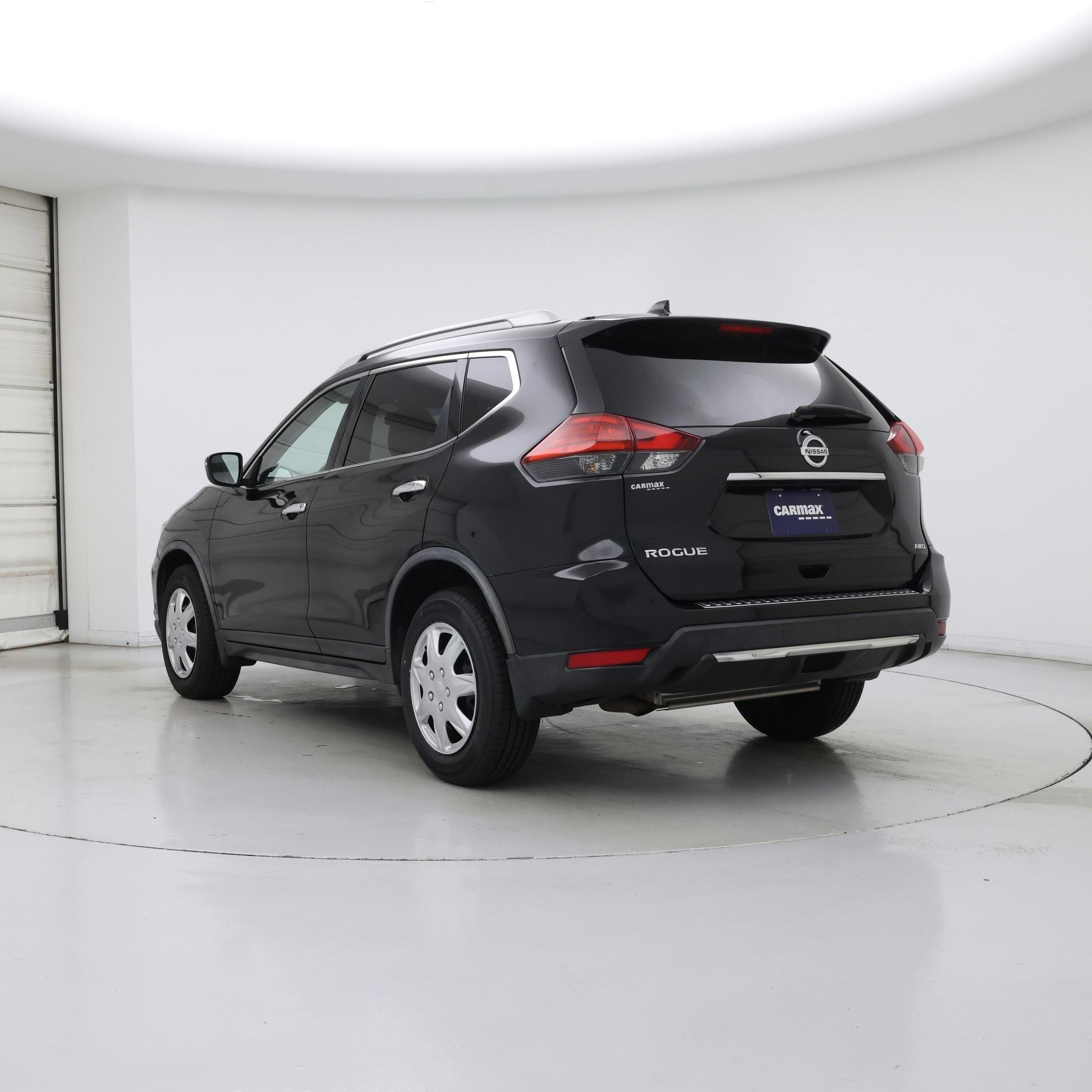 Thumbnail: 2017 Nissan Rogue - 2