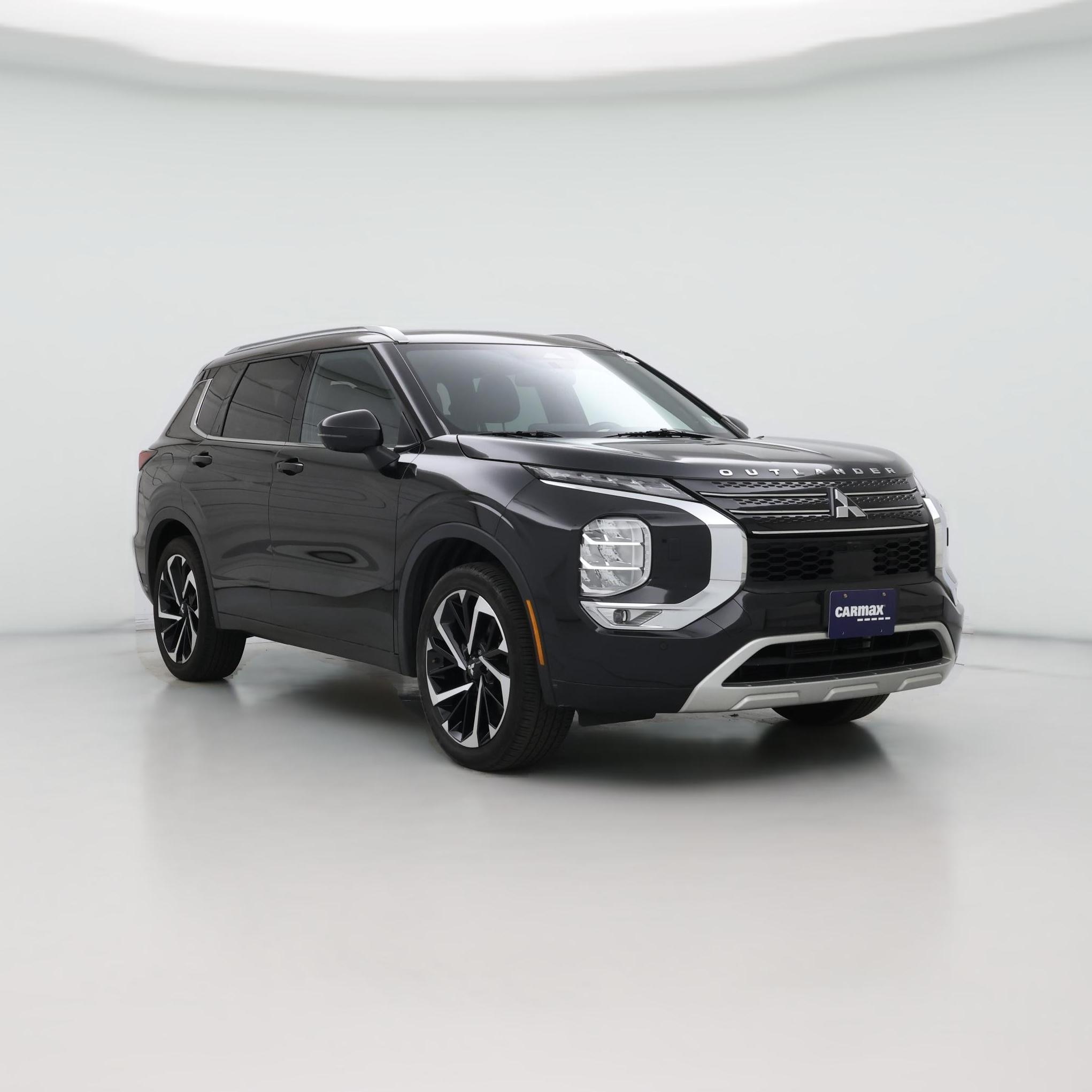 Thumbnail: 2023 Mitsubishi Outlander - 1