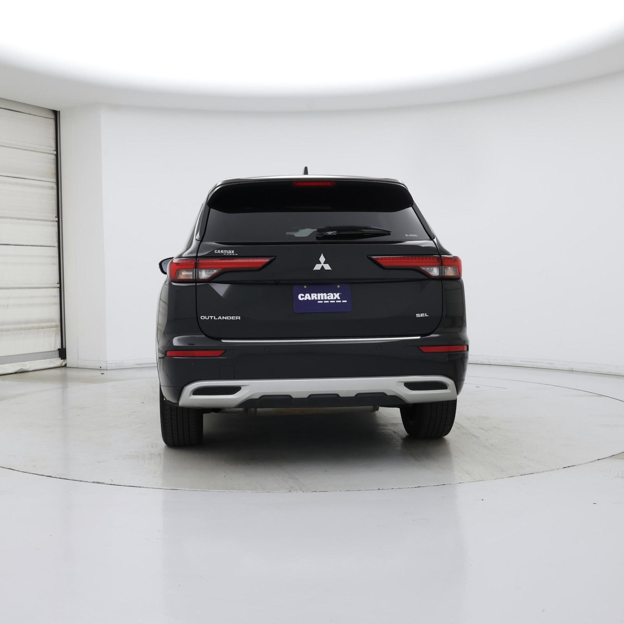 Thumbnail: 2023 Mitsubishi Outlander - 6