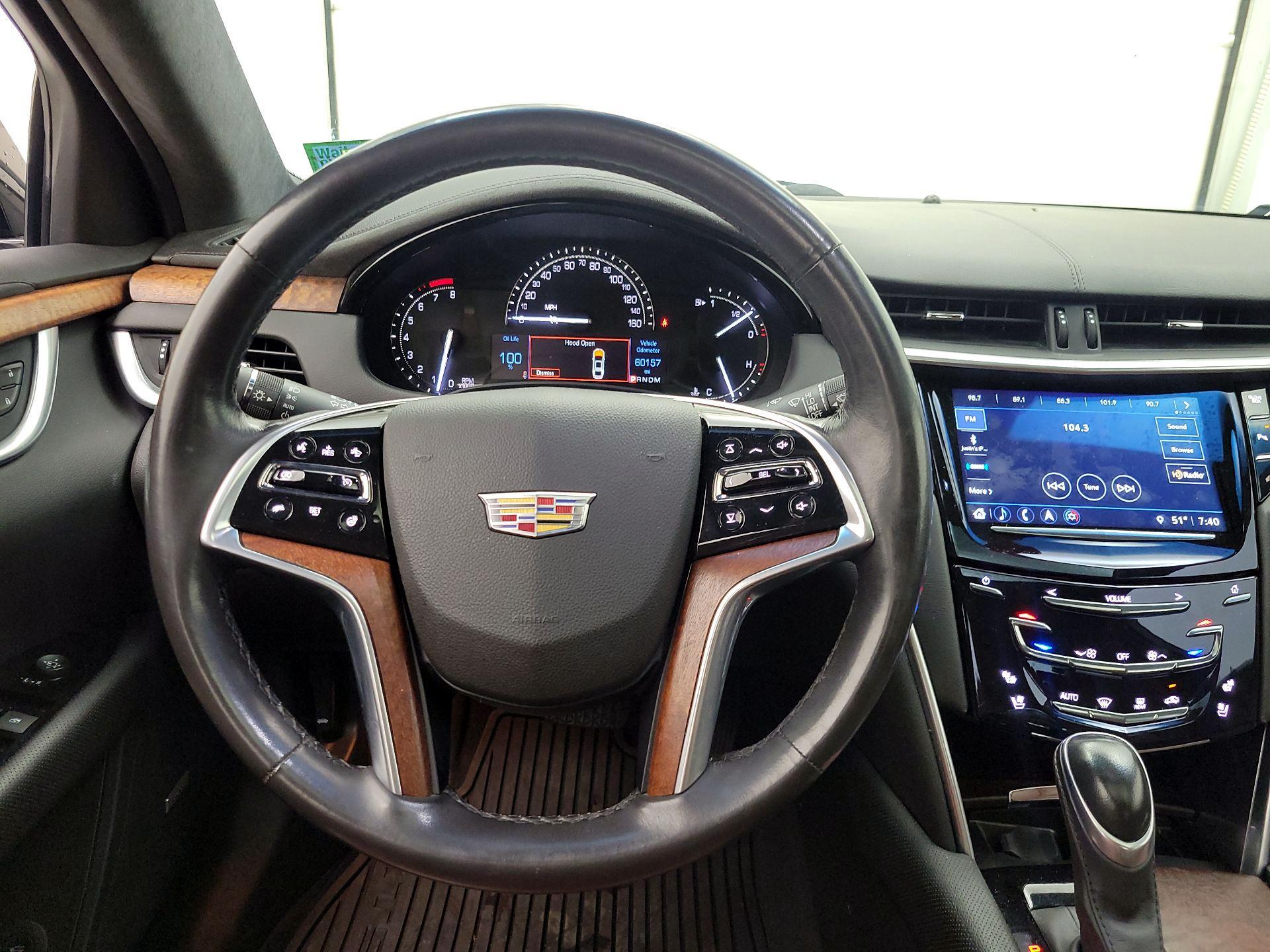Thumbnail: 2018 Cadillac XTS - 10