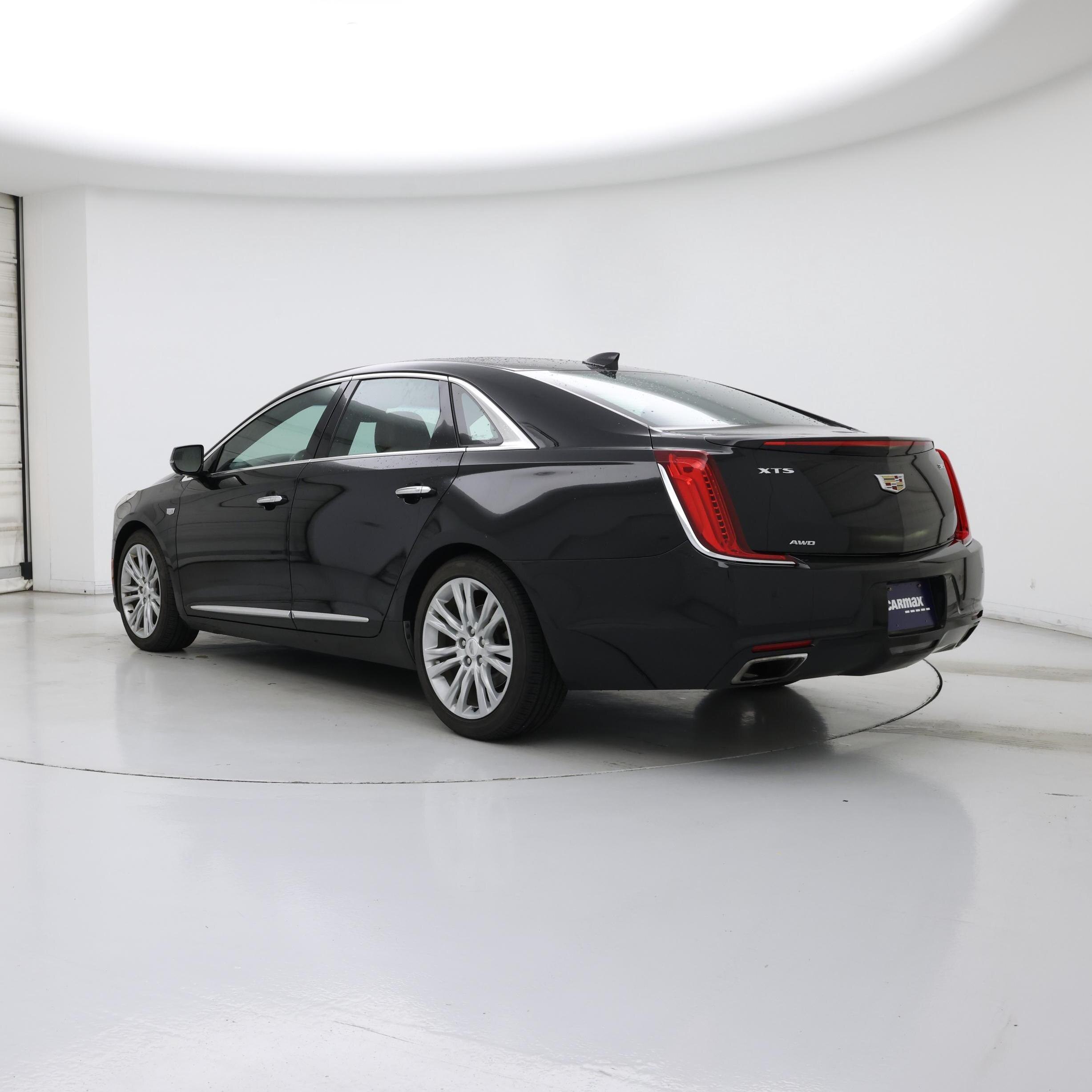 Thumbnail: 2018 Cadillac XTS - 2