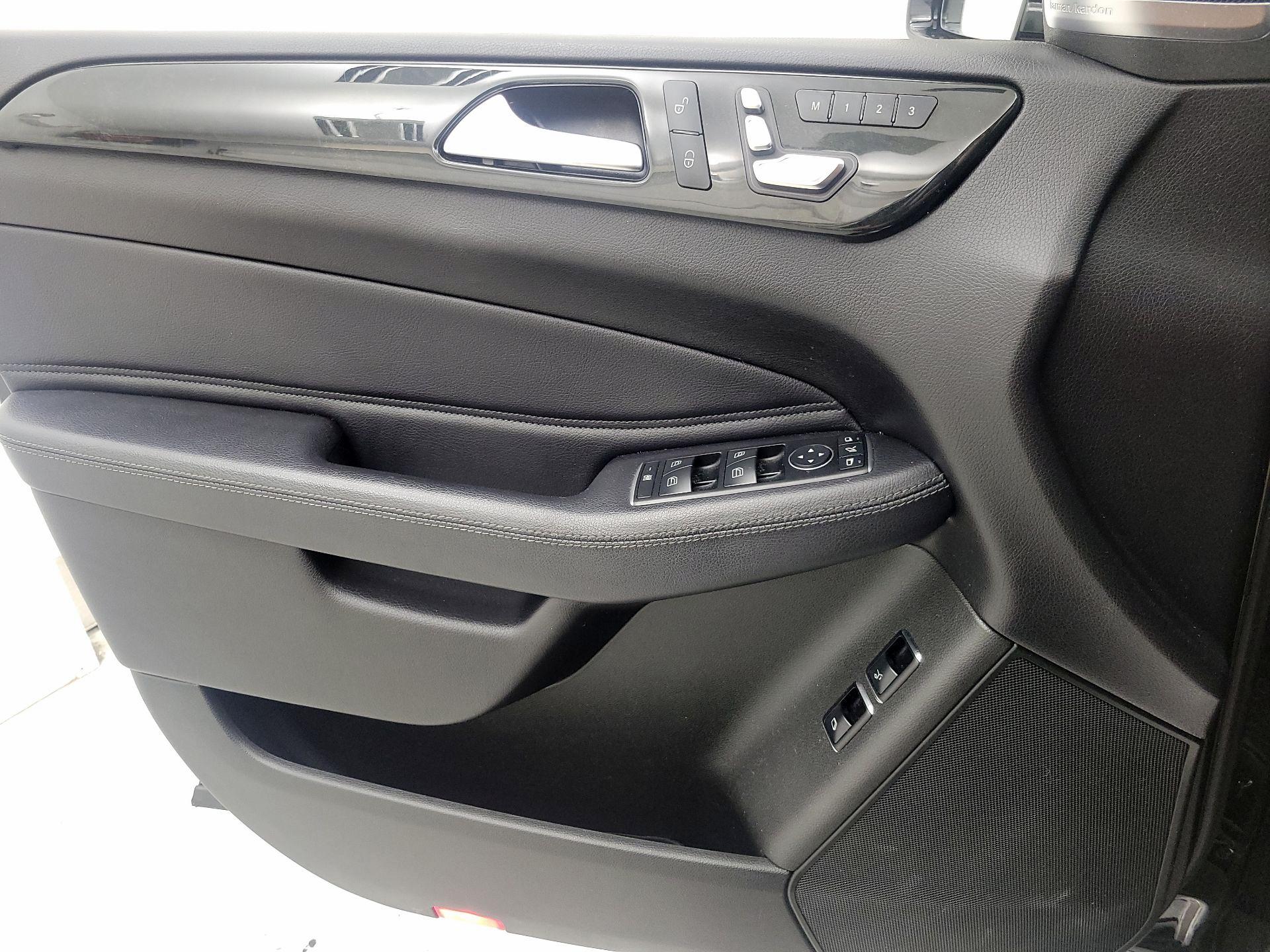 Thumbnail: 2018 Mercedes-Benz GLS - 12