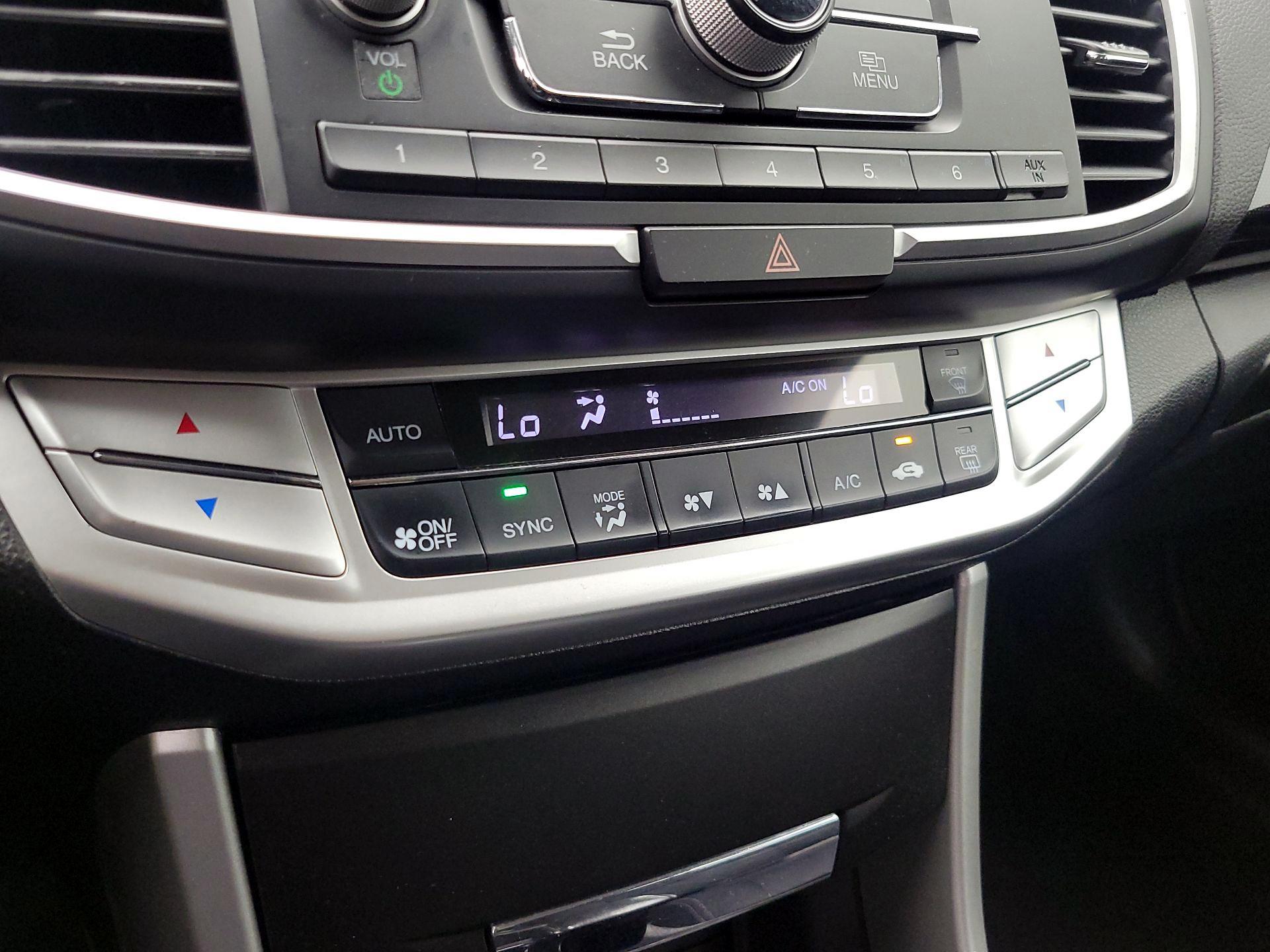 Thumbnail: 2015 Honda Accord - 16