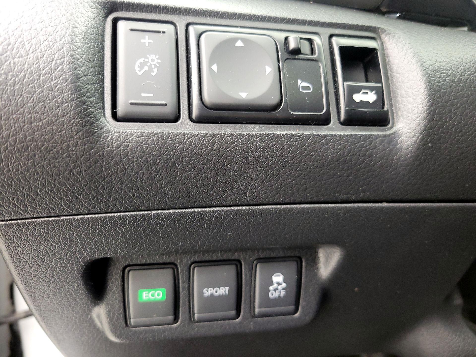 Thumbnail: 2018 Nissan Sentra - 13