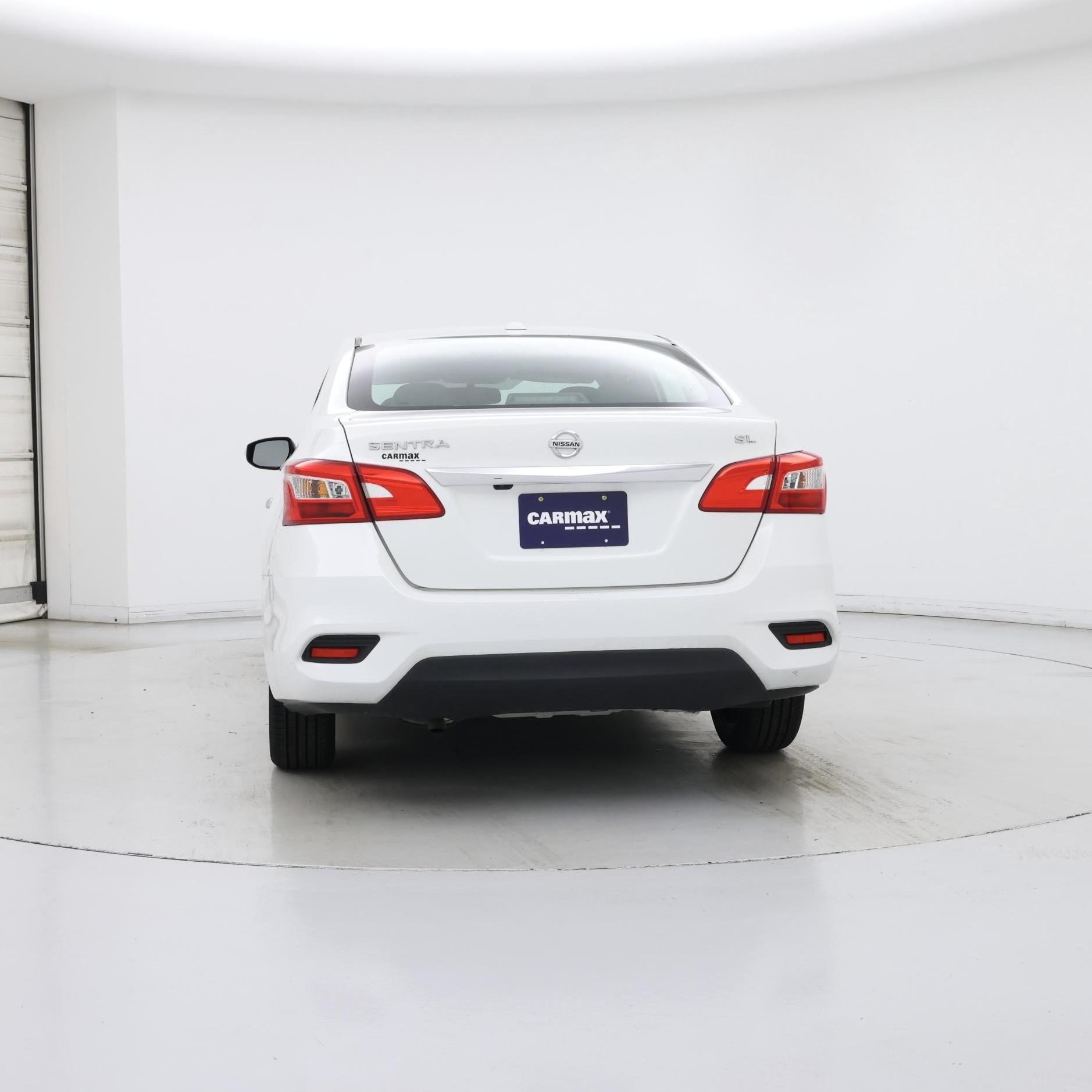 Thumbnail: 2018 Nissan Sentra - 6