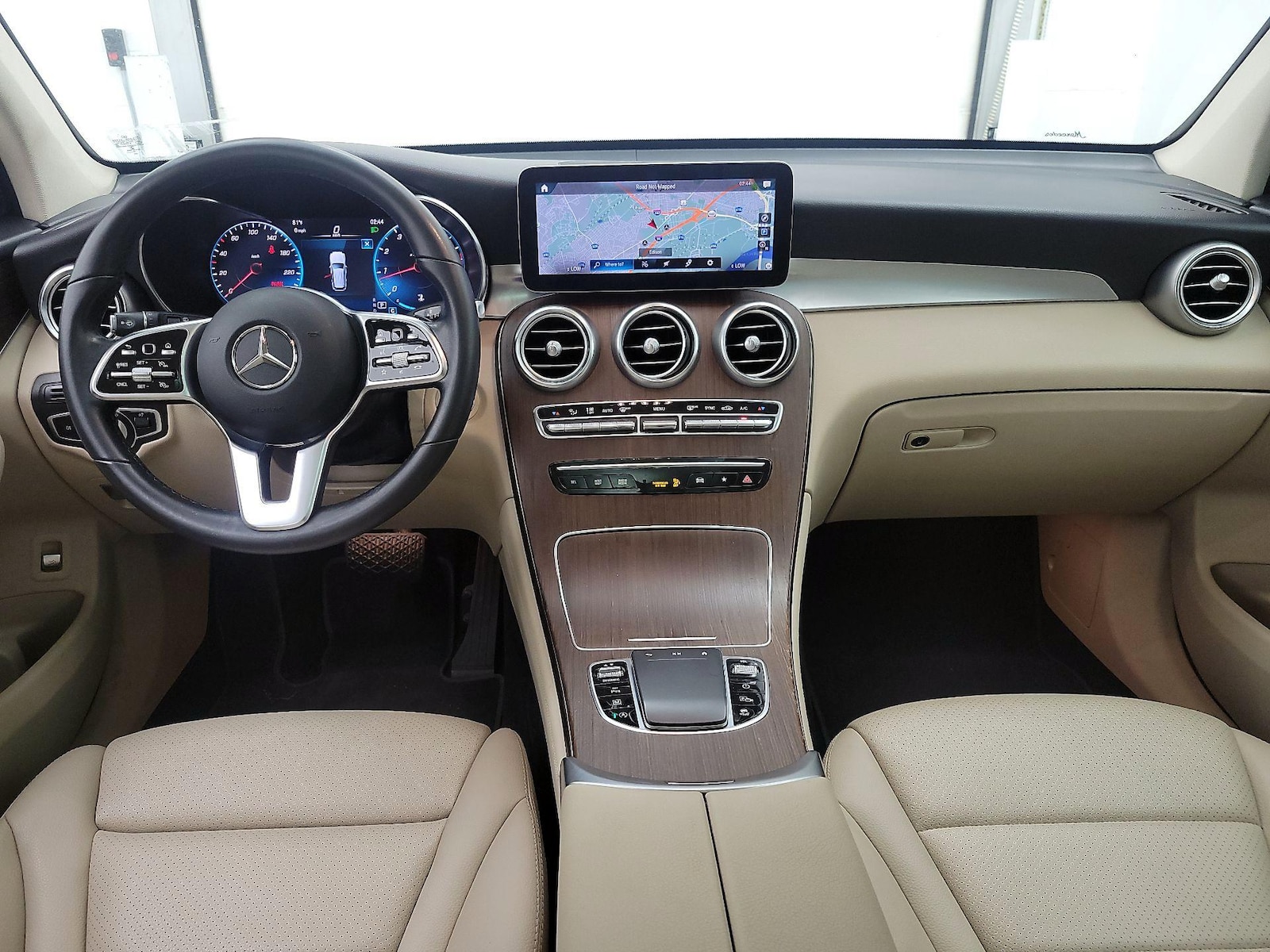 2021 Mercedes-Benz GLC GLC300 - Photo 10