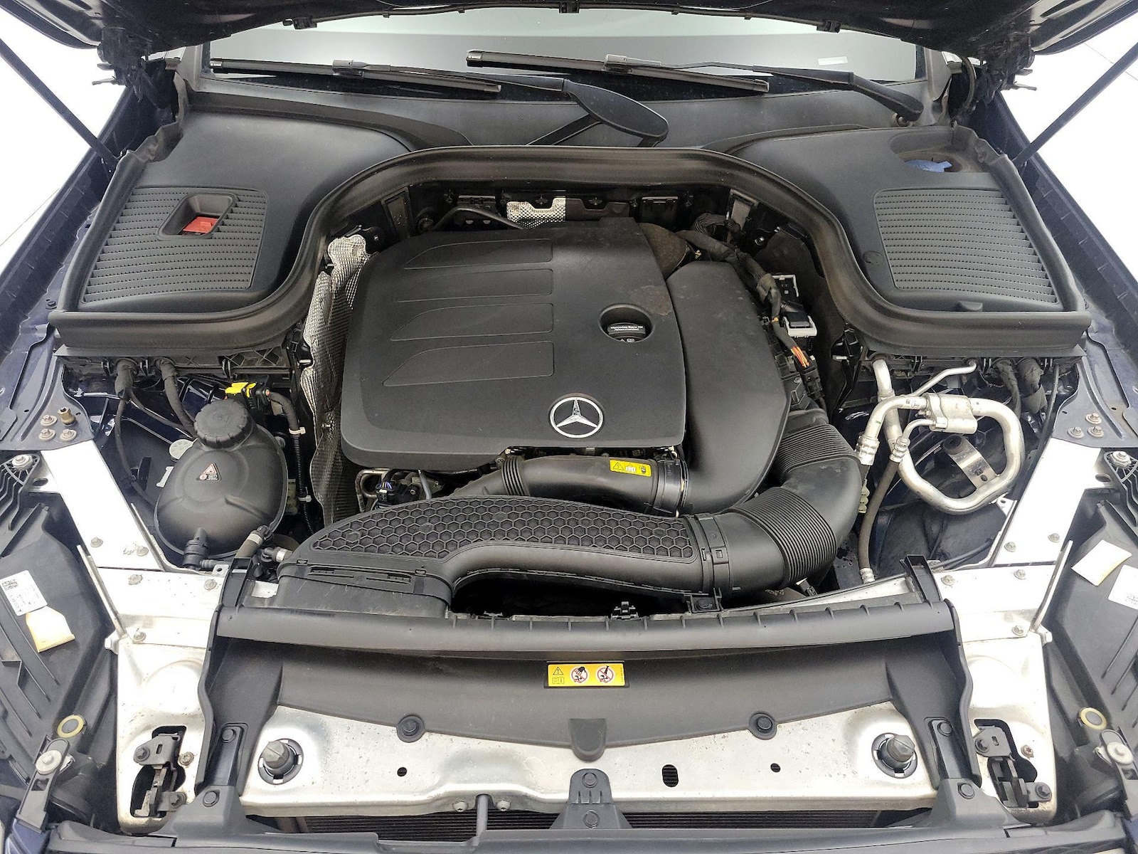 2021 Mercedes-Benz GLC GLC300 - Photo 24