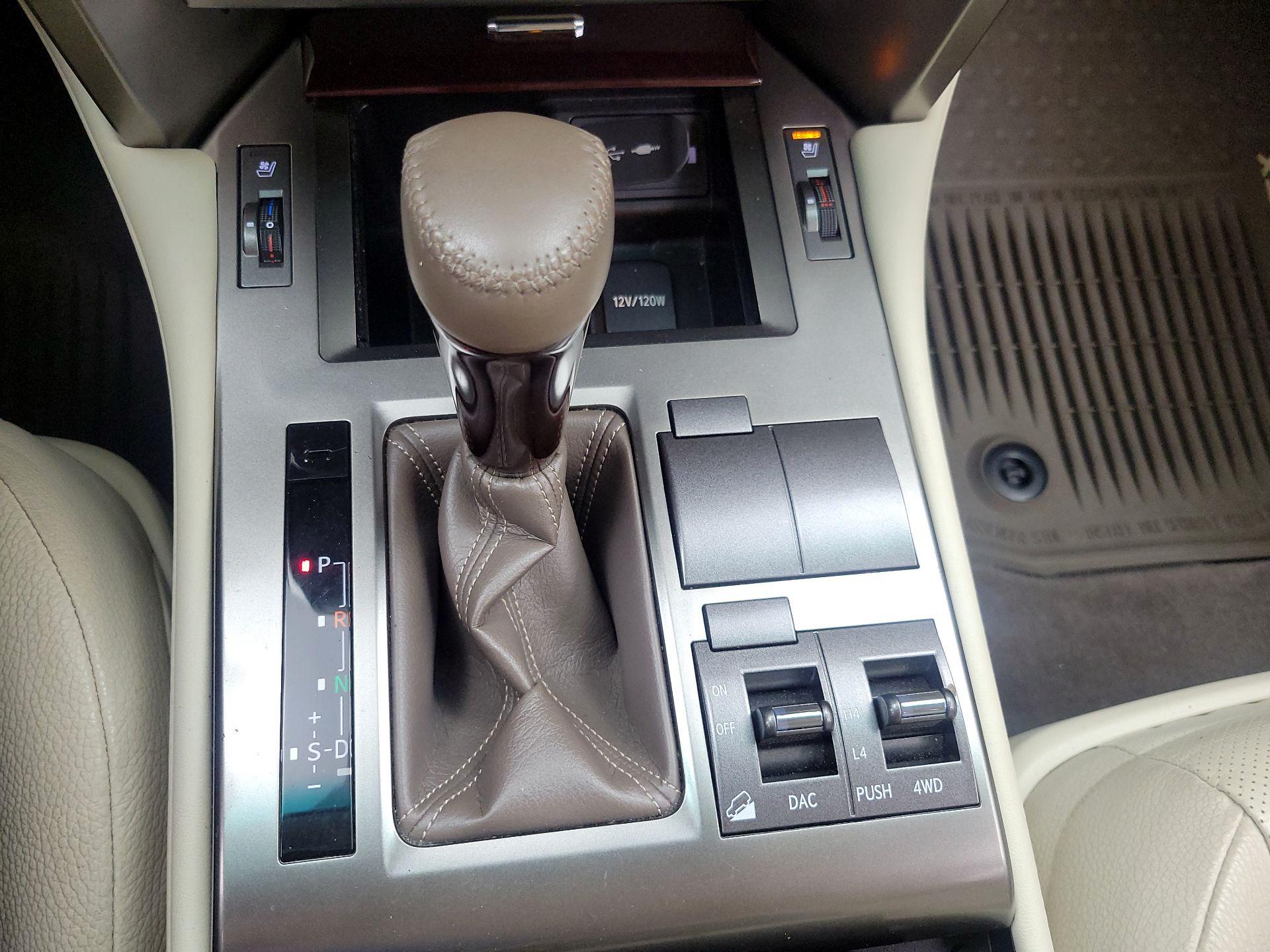 Thumbnail: 2016 Lexus GX - 18