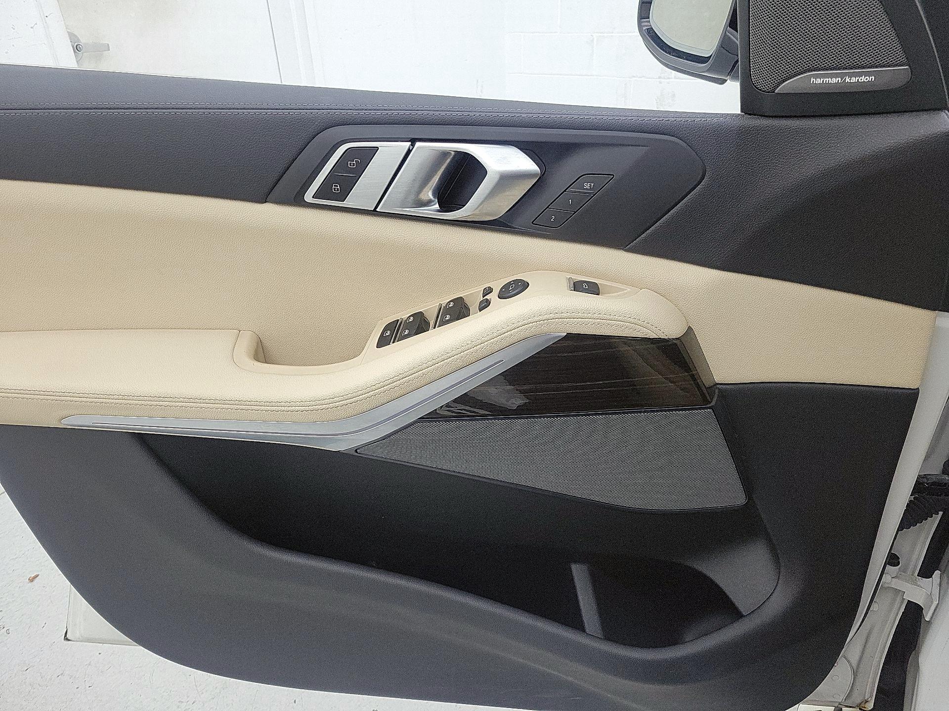 Thumbnail: 2021 BMW X5 - 12