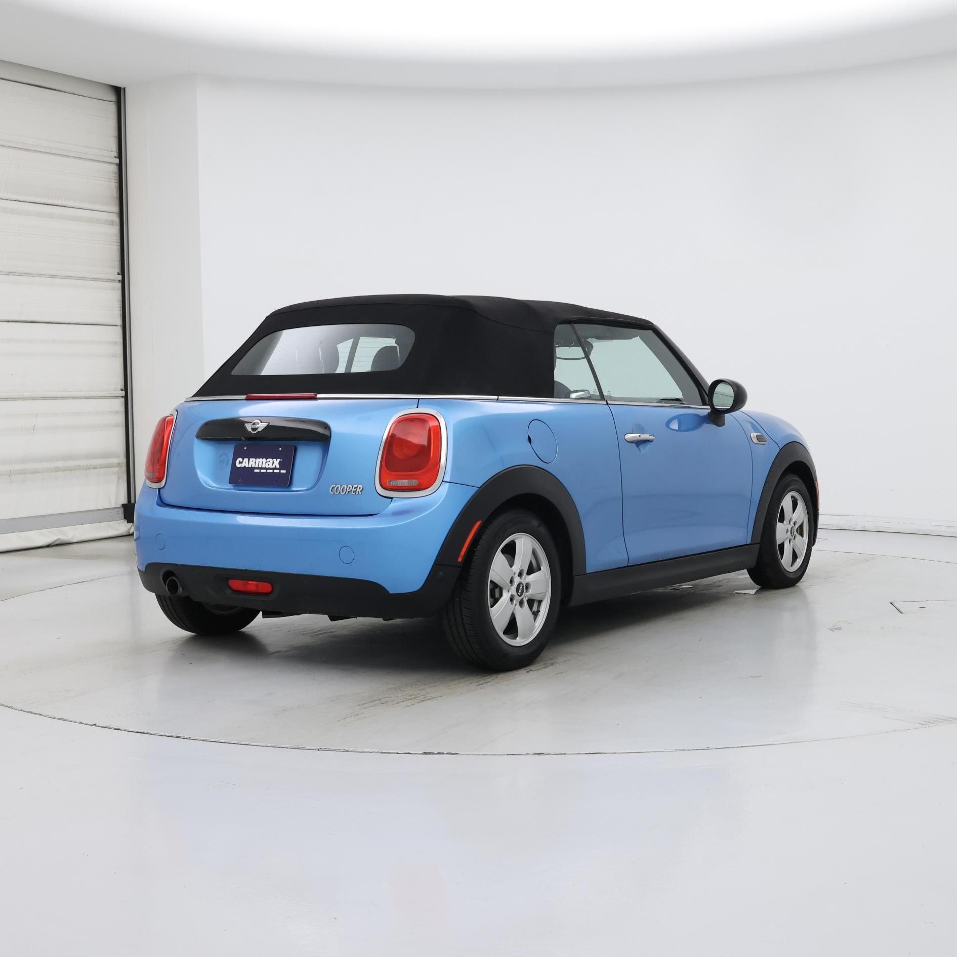 Thumbnail: 2017 MINI Cooper - 8