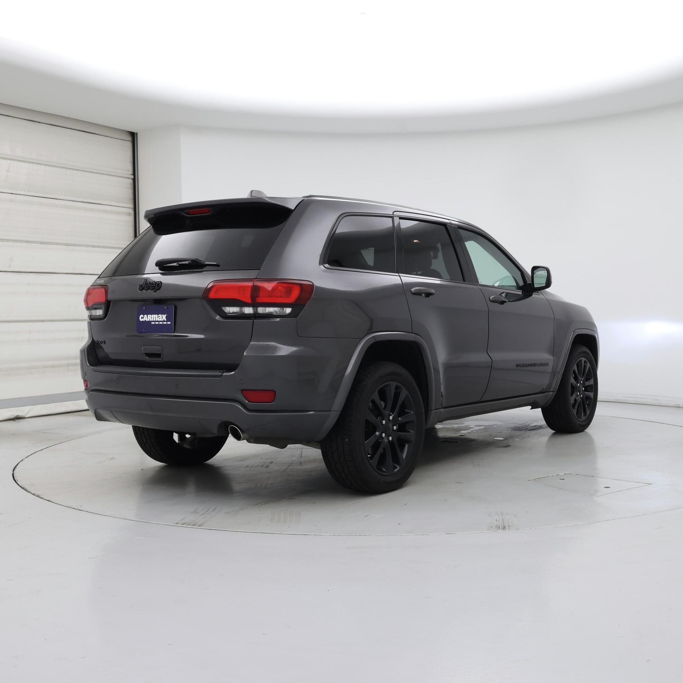 Thumbnail: 2019 Jeep Grand Cherokee - 8