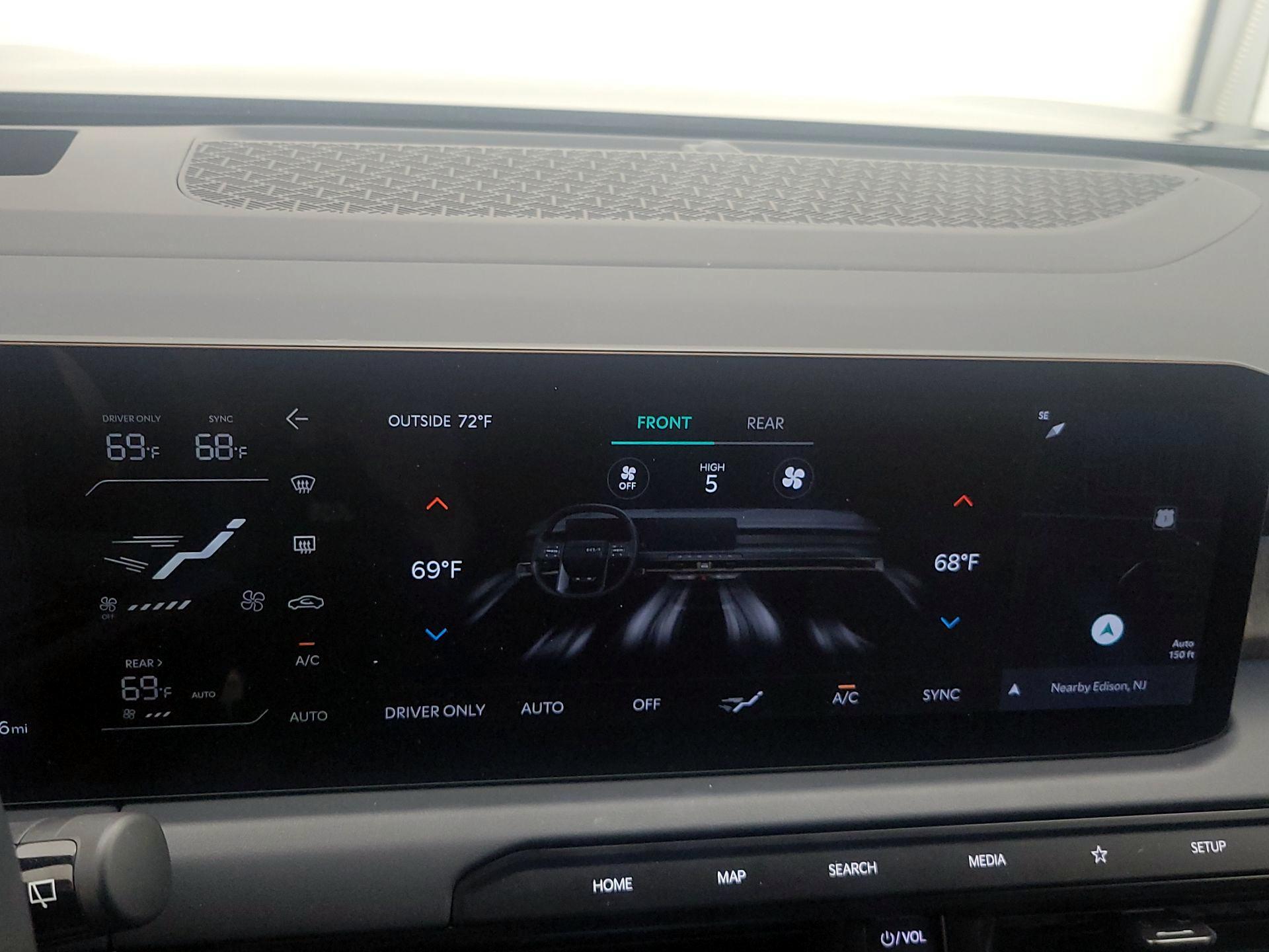 Thumbnail: 2027 Kia Telluride - 17