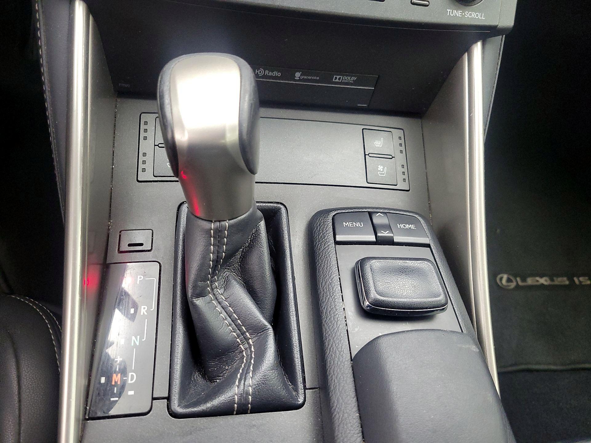 Thumbnail: 2016 Lexus IS - 18