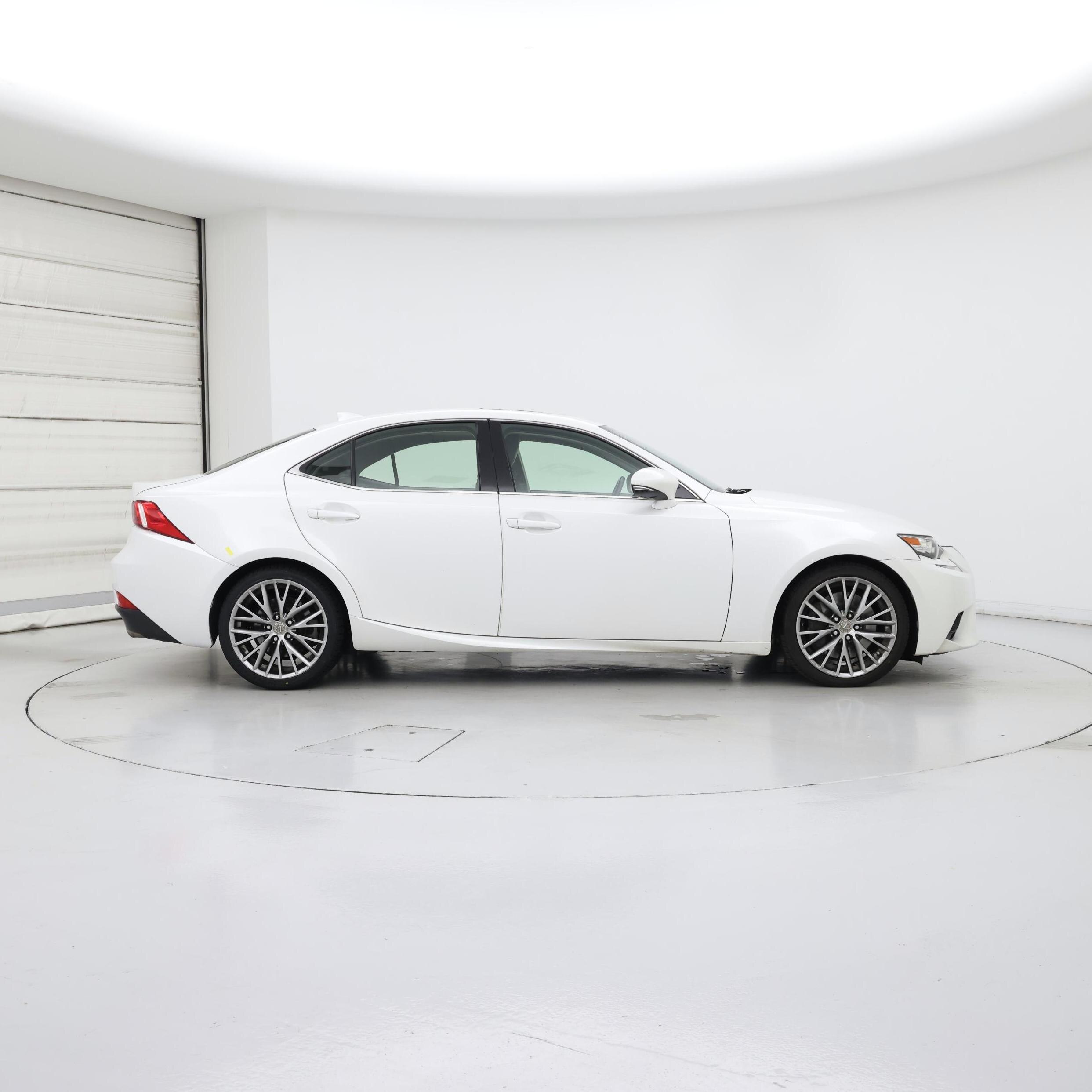 Thumbnail: 2016 Lexus IS - 7