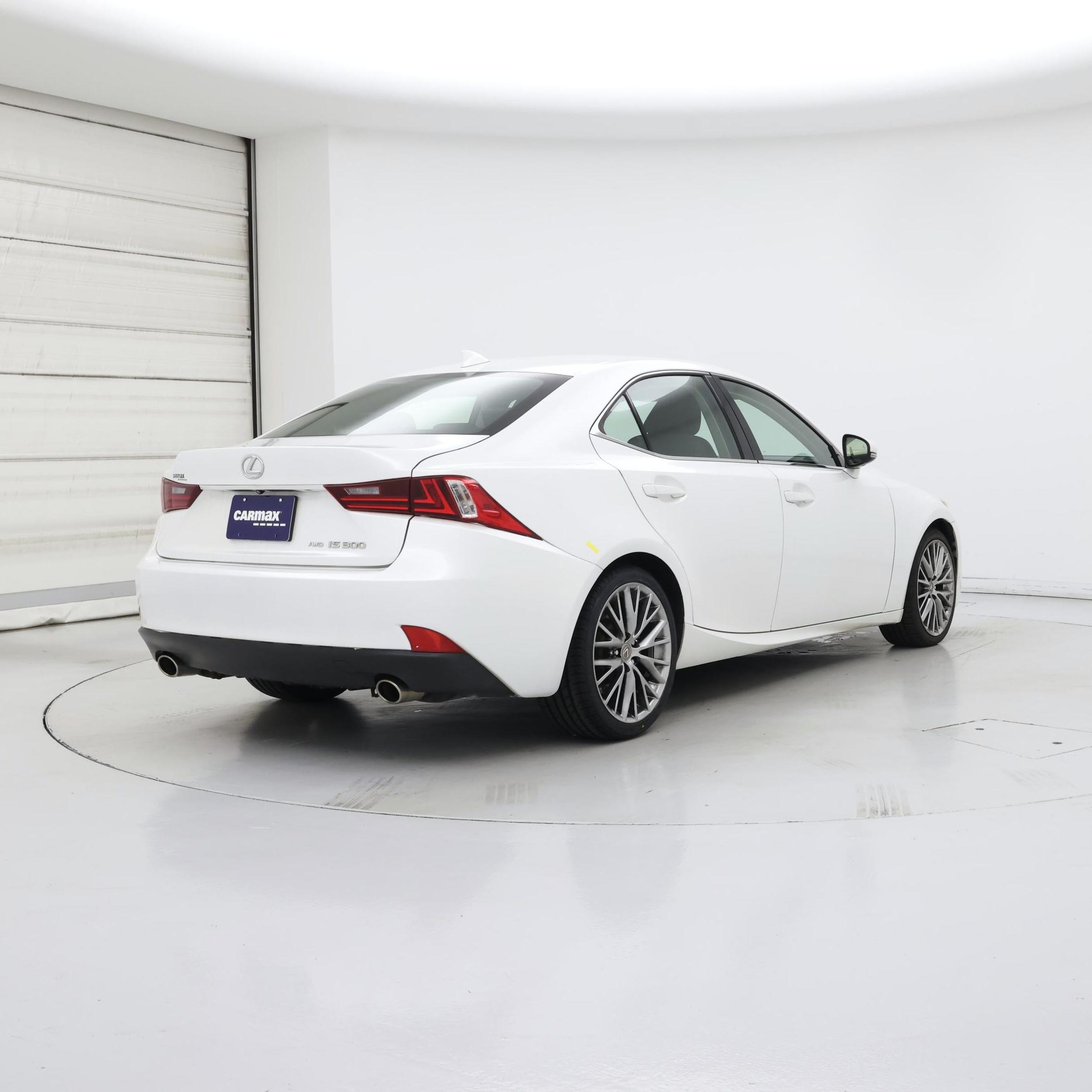Thumbnail: 2016 Lexus IS - 8