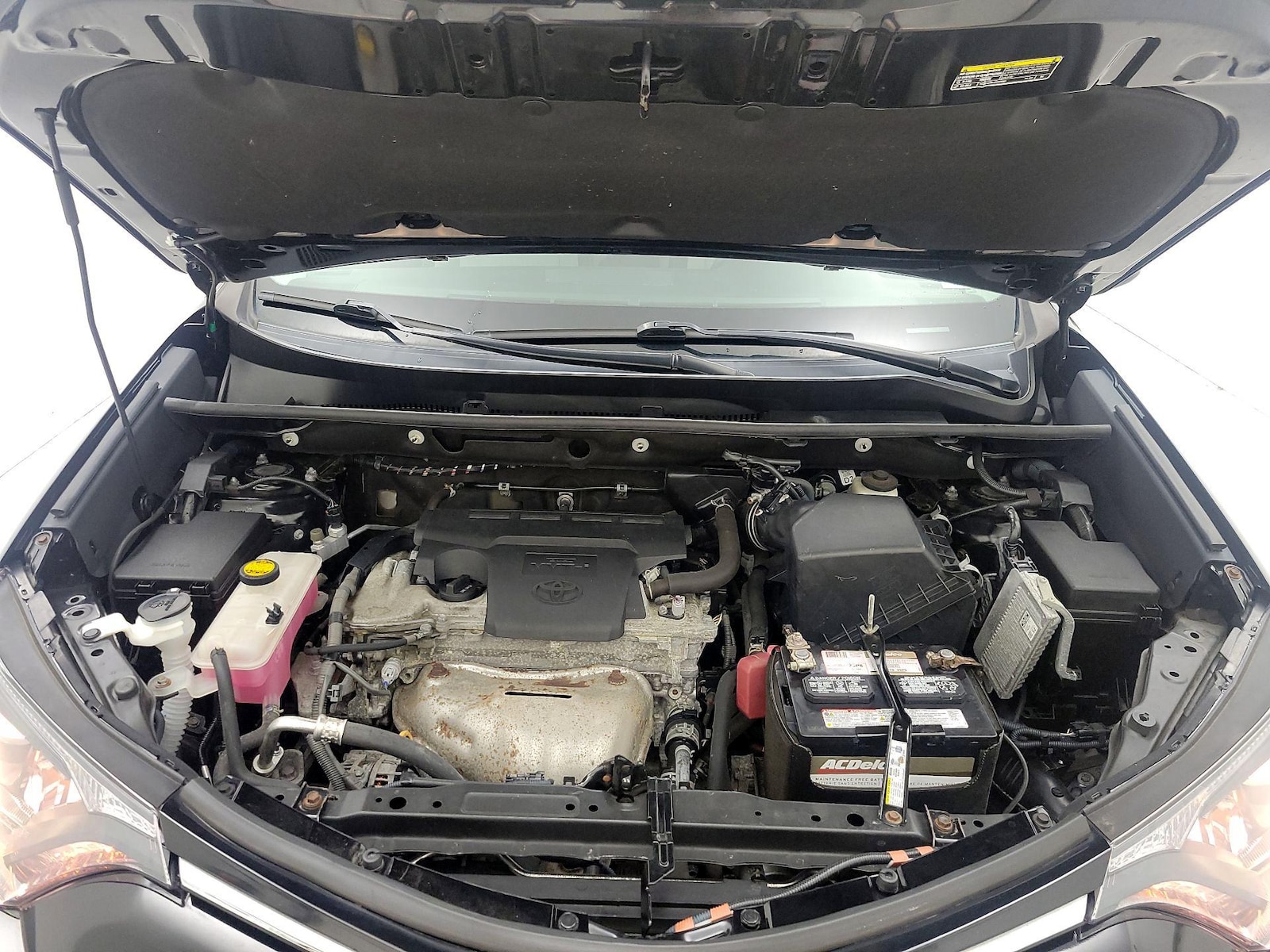 2018 Toyota RAV4 XLE - Photo 23