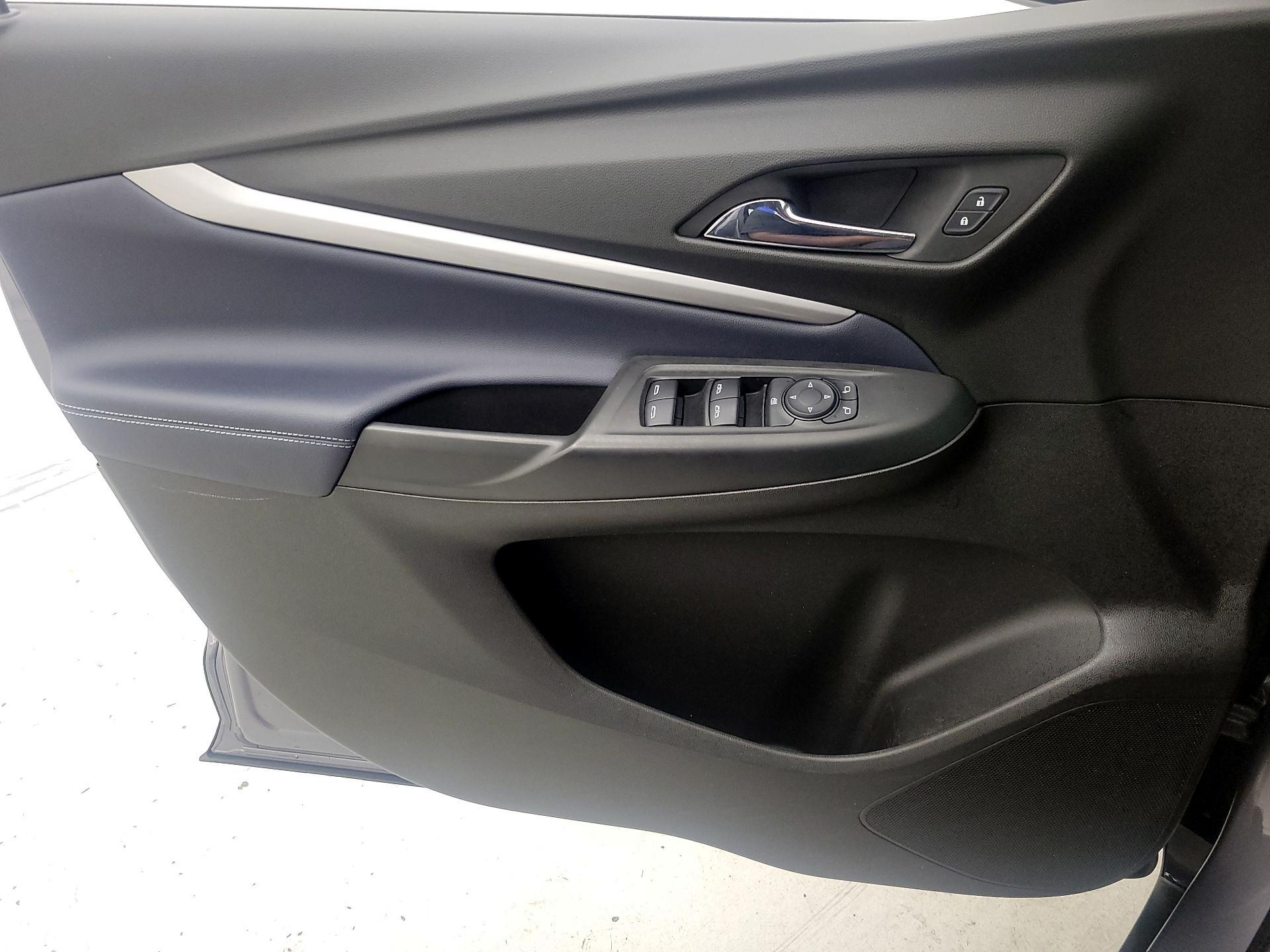 Thumbnail: 2022 Chevrolet Bolt EUV - 12