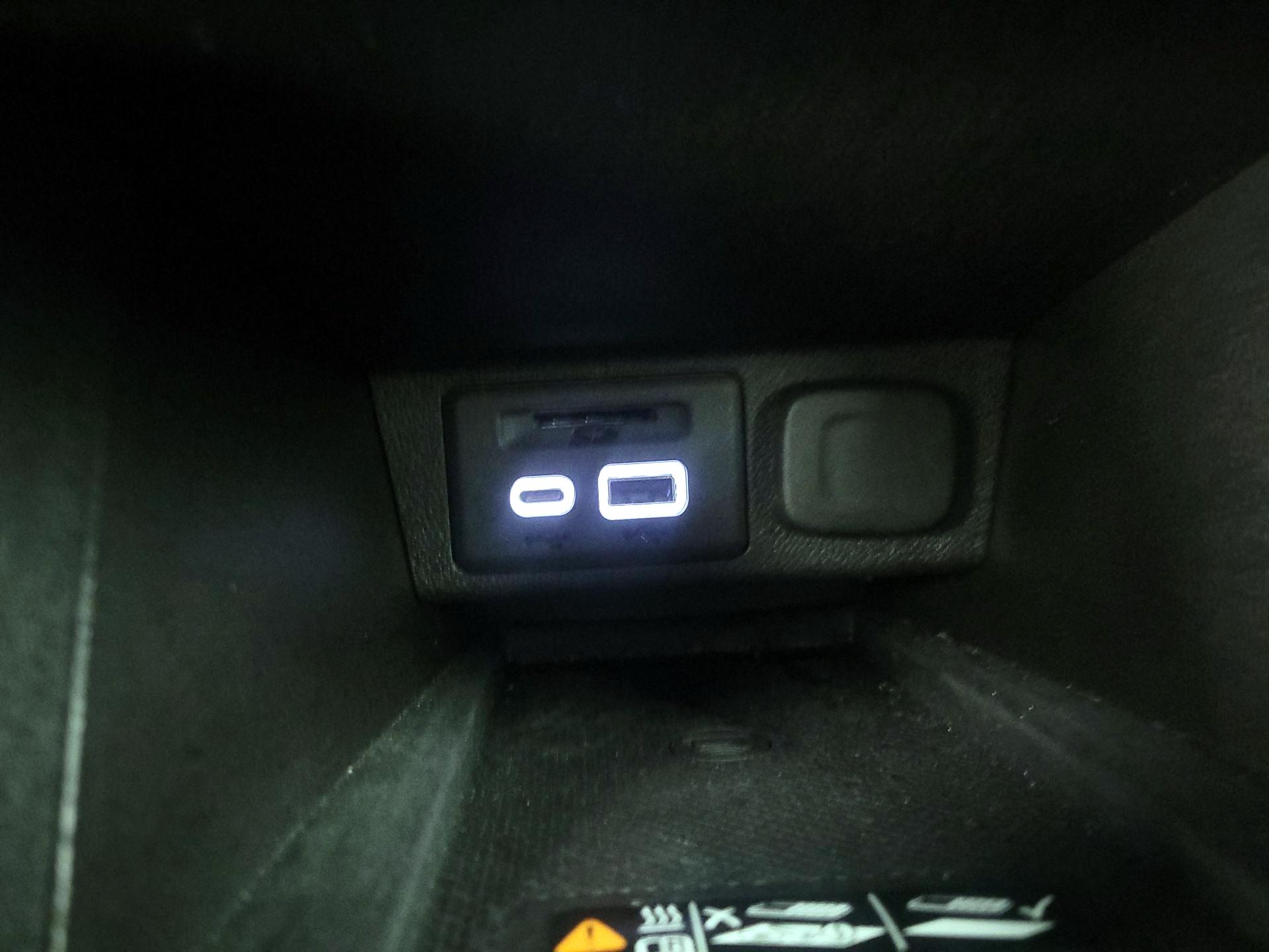 Thumbnail: 2022 Chevrolet Bolt EUV - 18