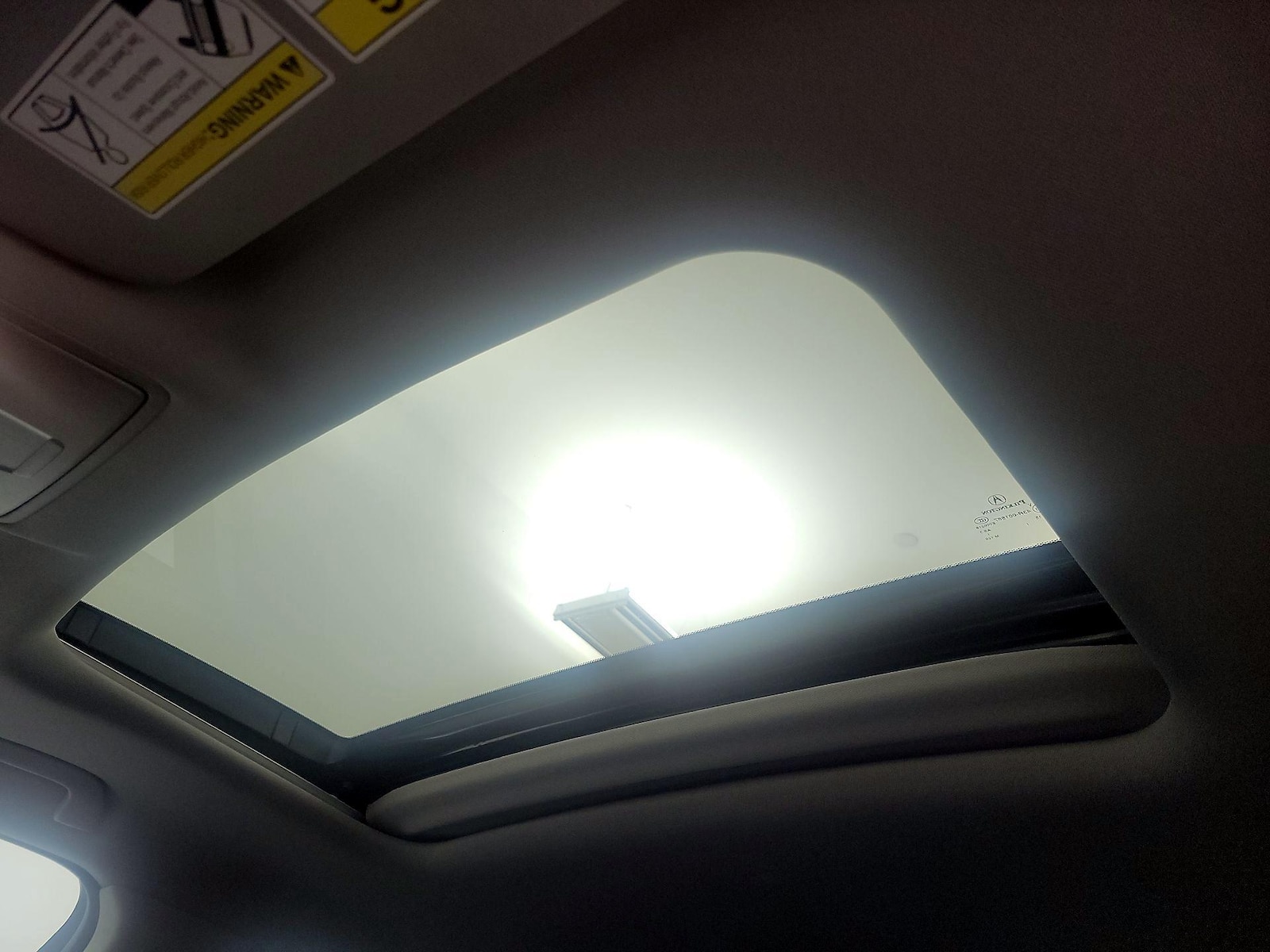 Sunroof(s) & Overhead Airbags