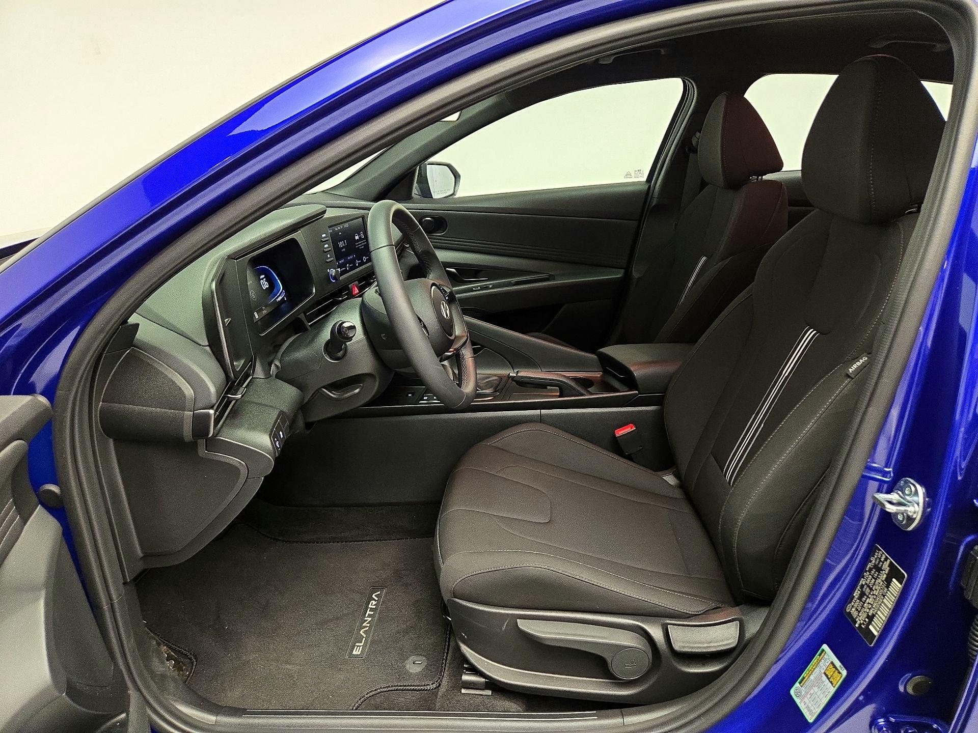 Thumbnail: 2025 Hyundai Elantra - 11