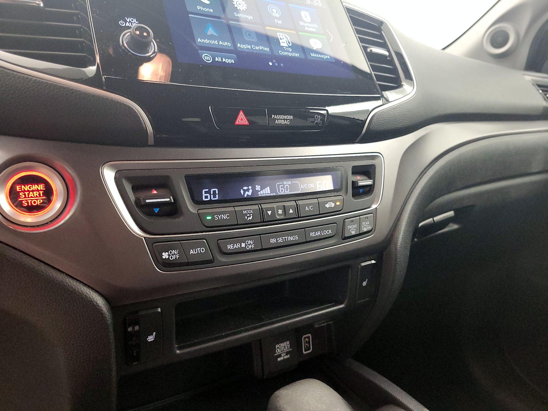 Thumbnail: 2019 Honda Pilot - 16