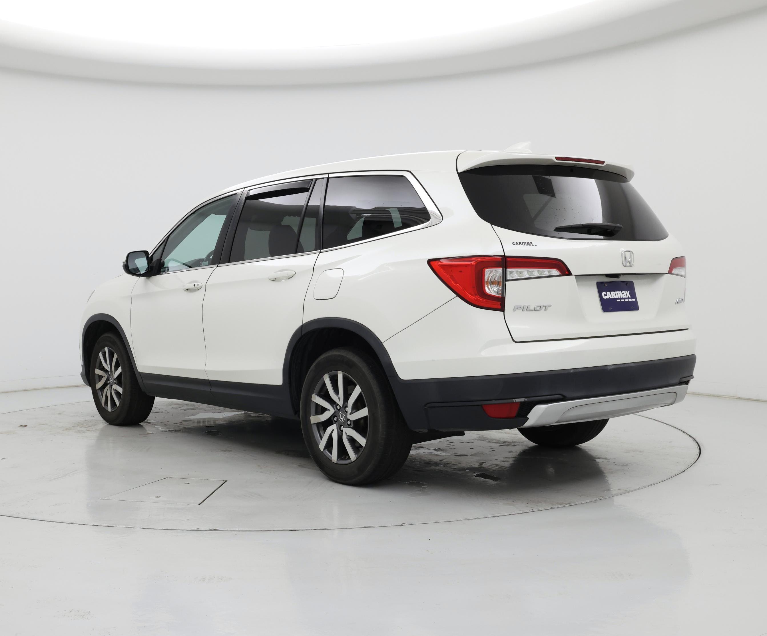 Thumbnail: 2019 Honda Pilot - 2