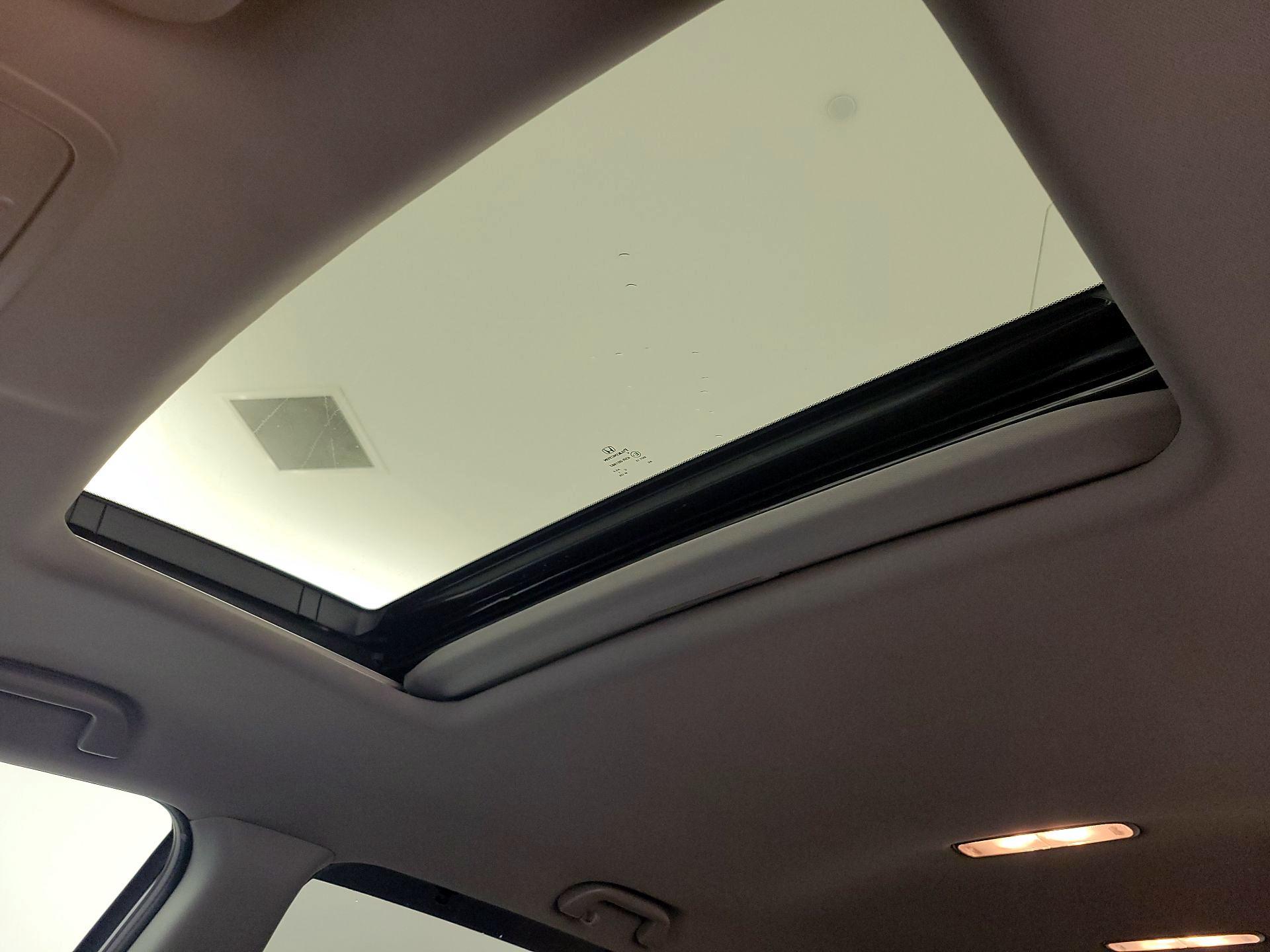 Thumbnail: 2019 Honda Pilot - 19