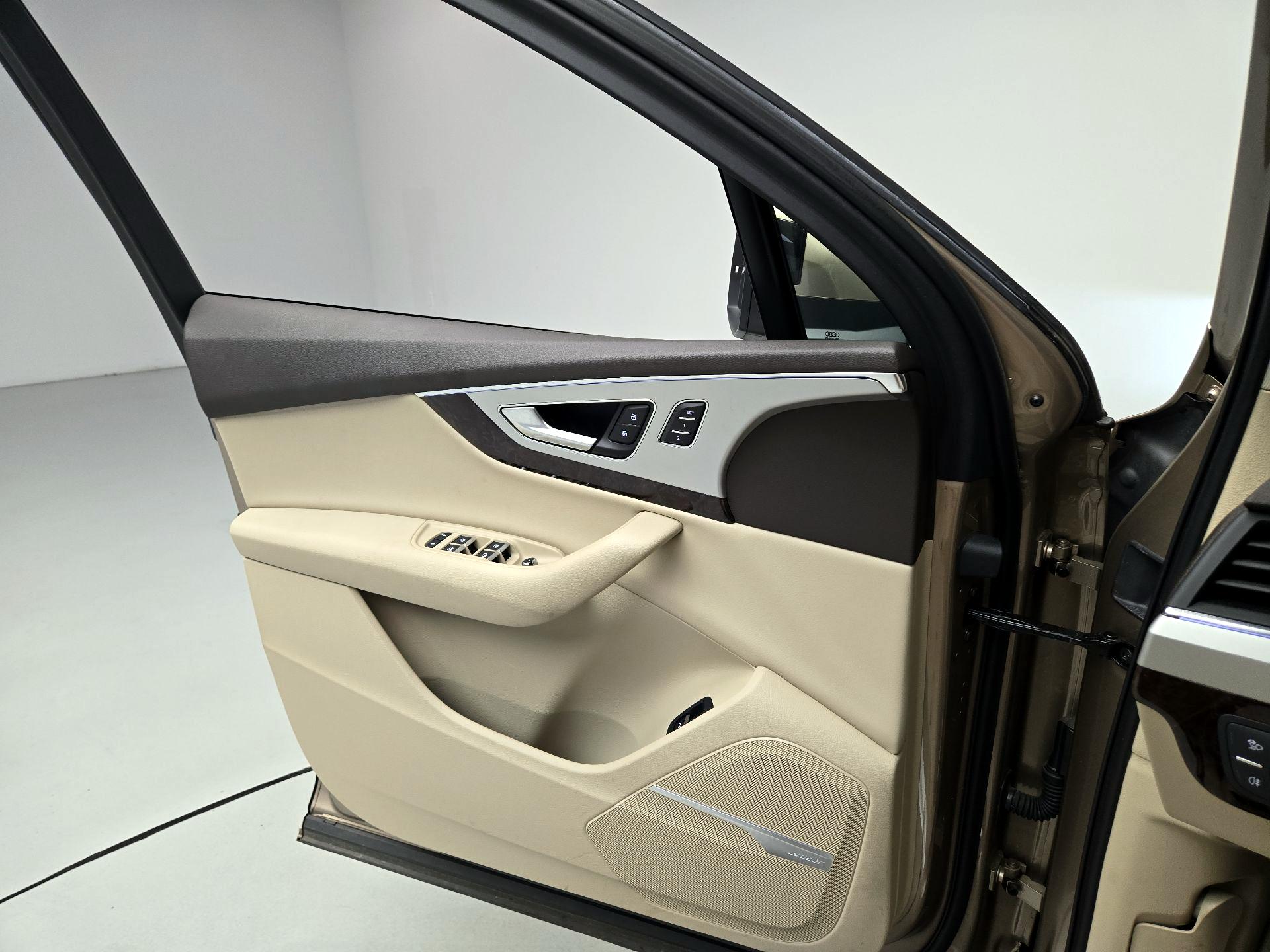 Thumbnail: 2019 Audi Q7 - 12