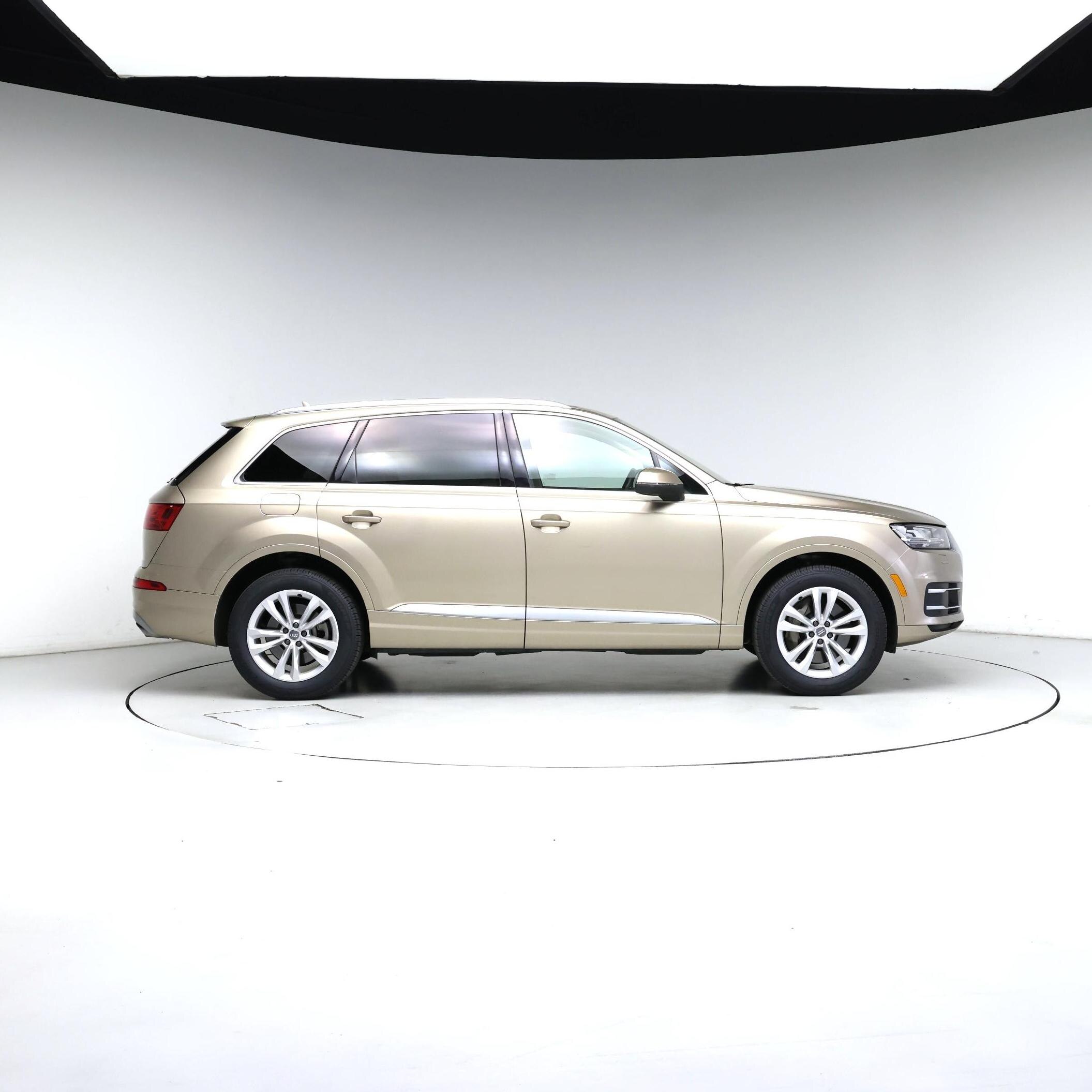 Thumbnail: 2019 Audi Q7 - 7