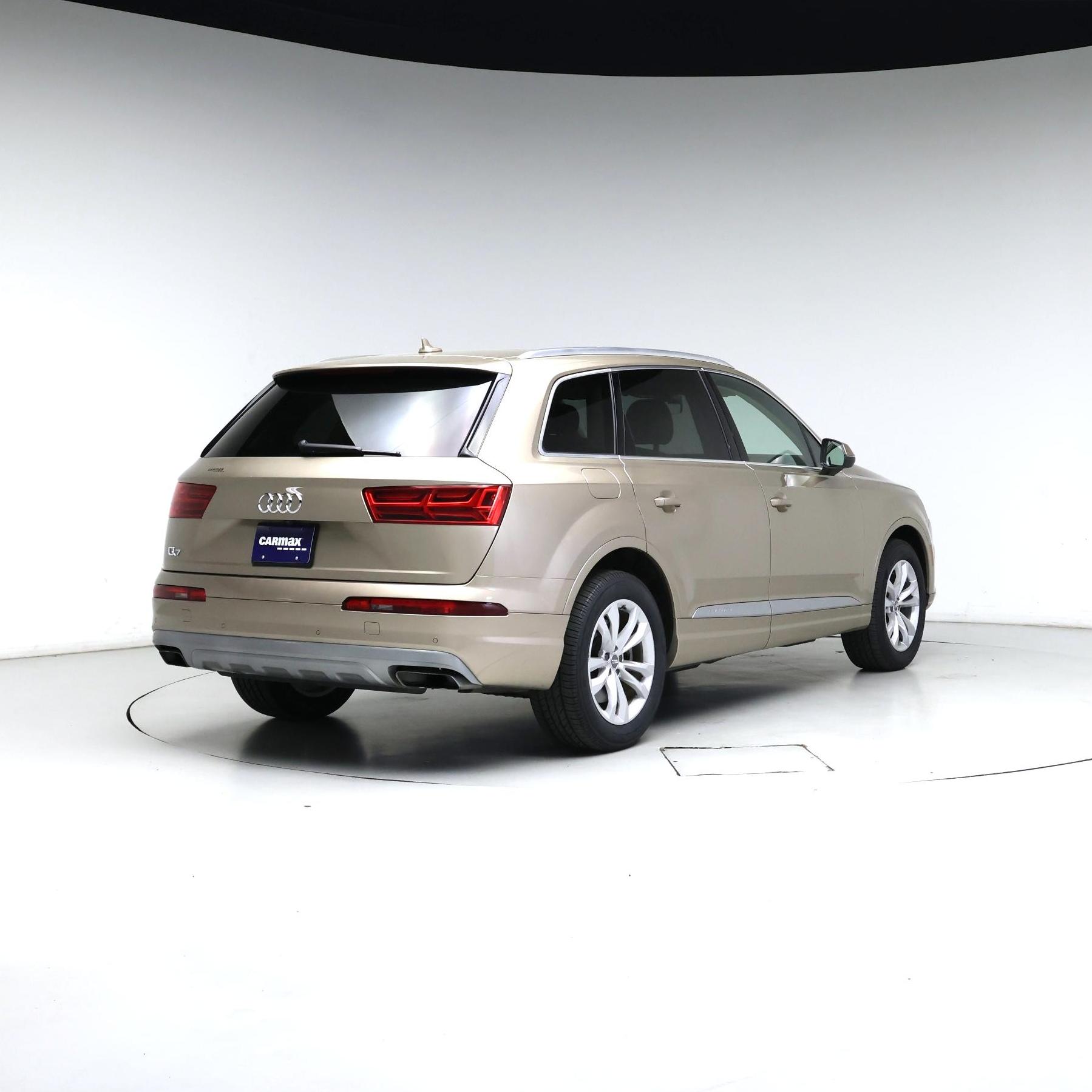 Thumbnail: 2019 Audi Q7 - 8