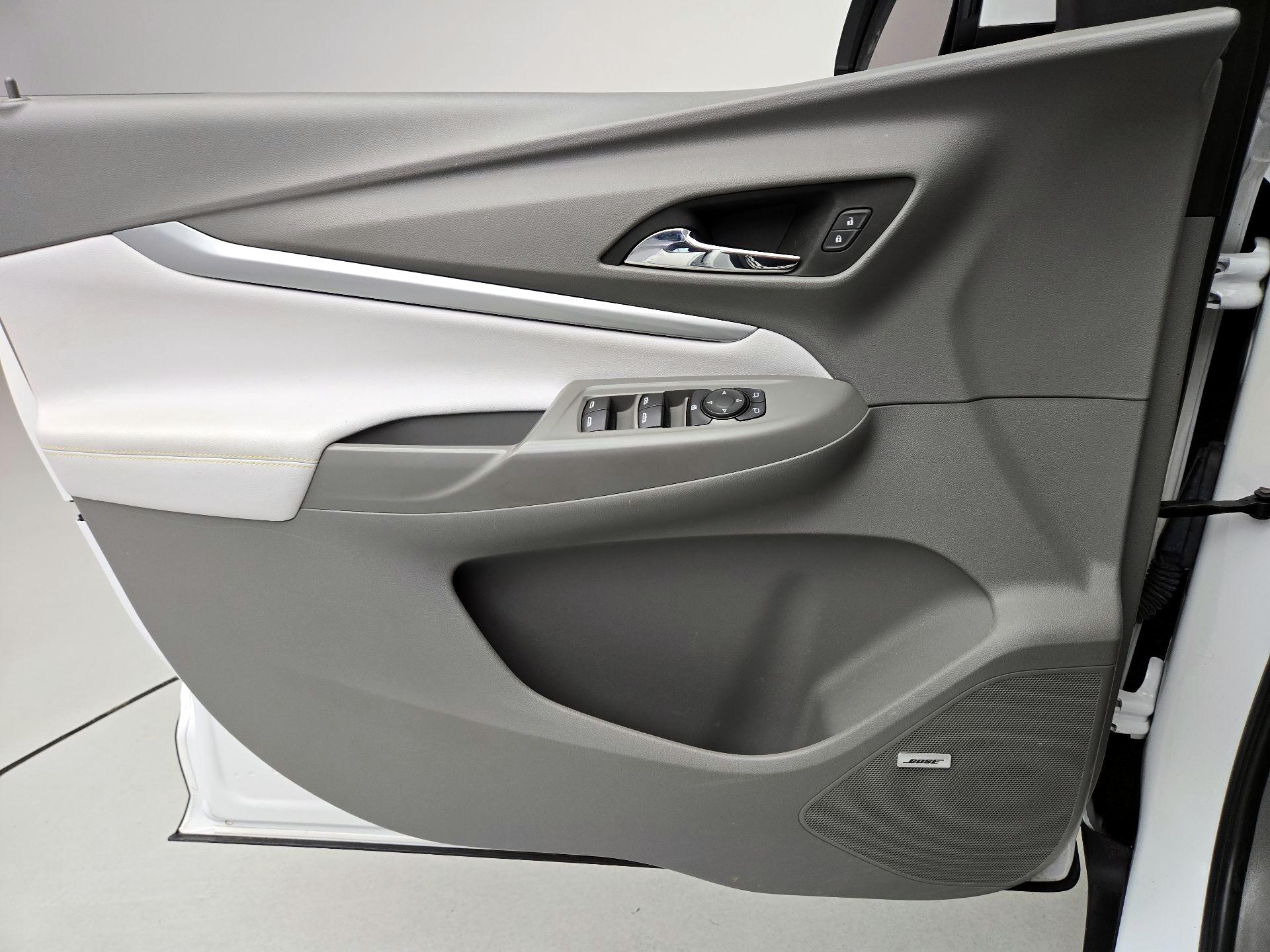 Thumbnail: 2023 Chevrolet Bolt EUV - 12