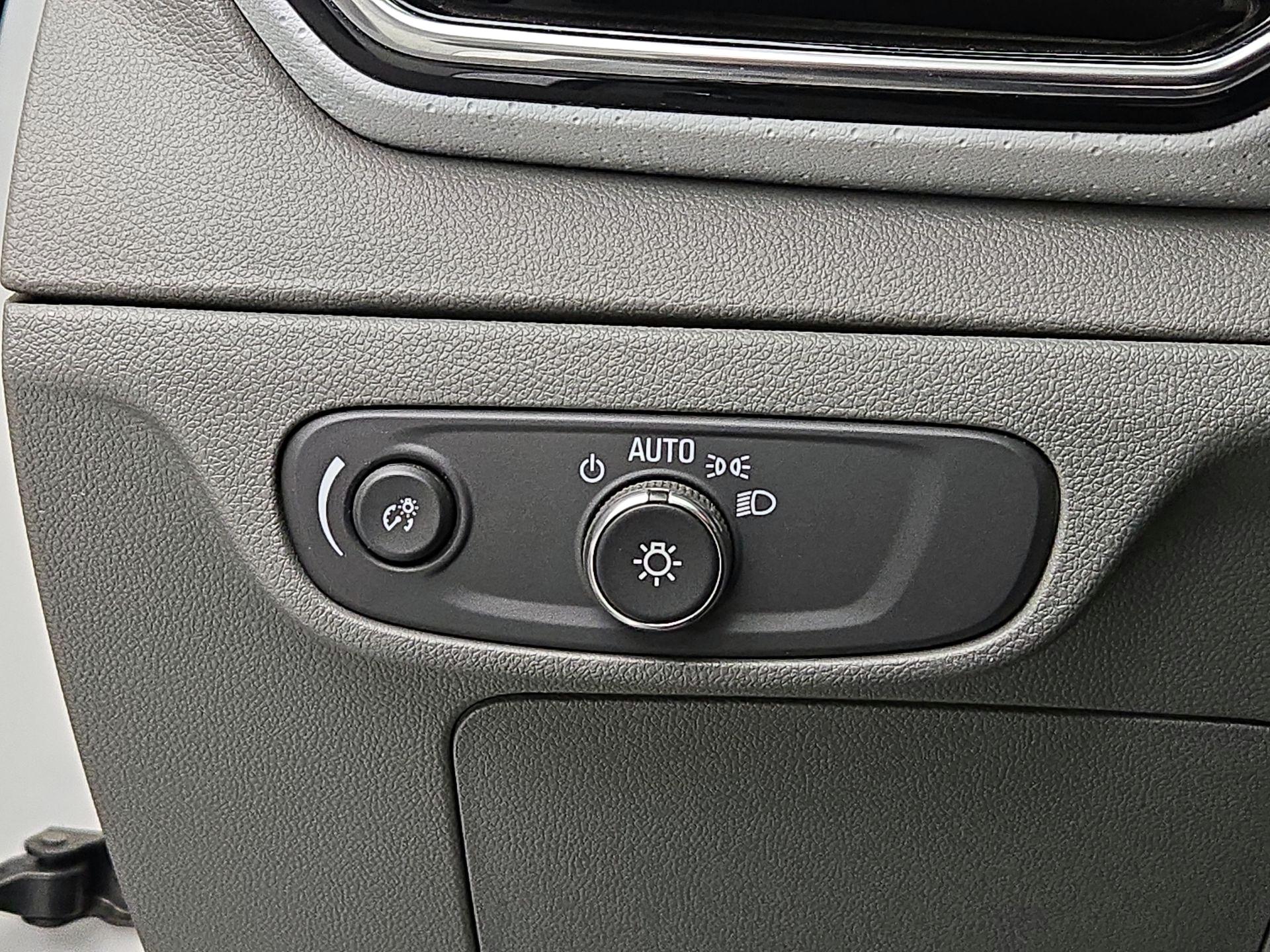 Thumbnail: 2023 Chevrolet Bolt EUV - 13