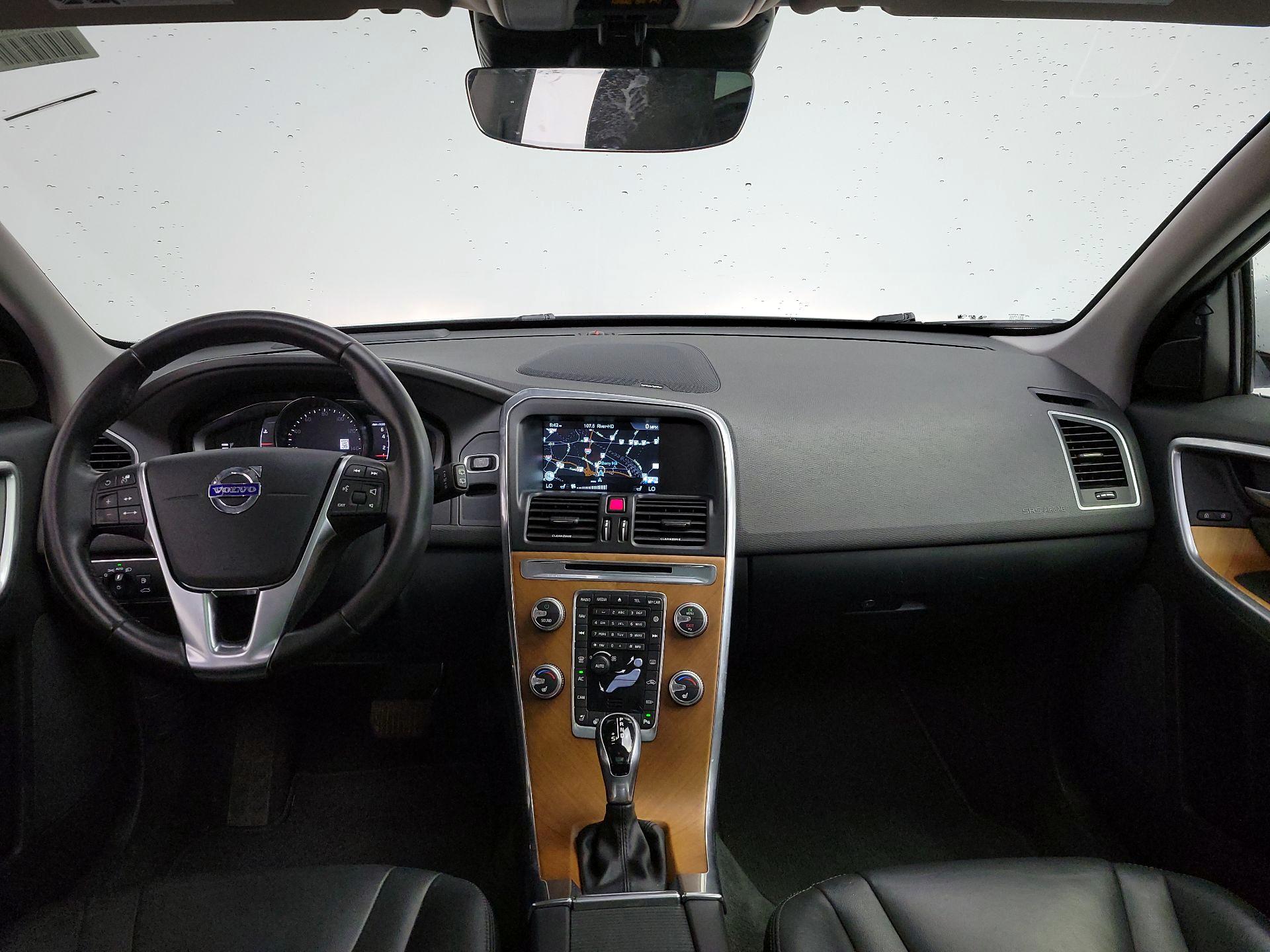 Thumbnail: 2017 Volvo XC60 - 9