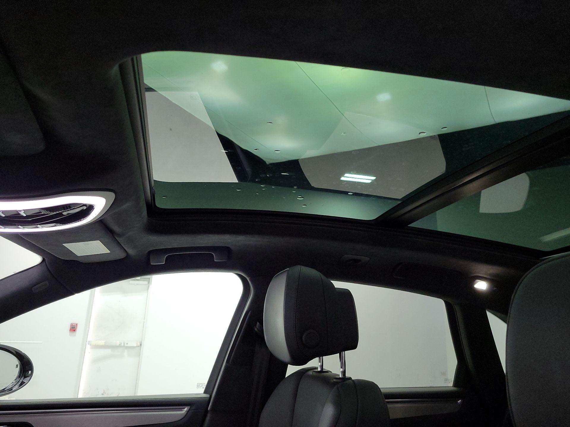 Thumbnail: 2017 Porsche Macan - 20