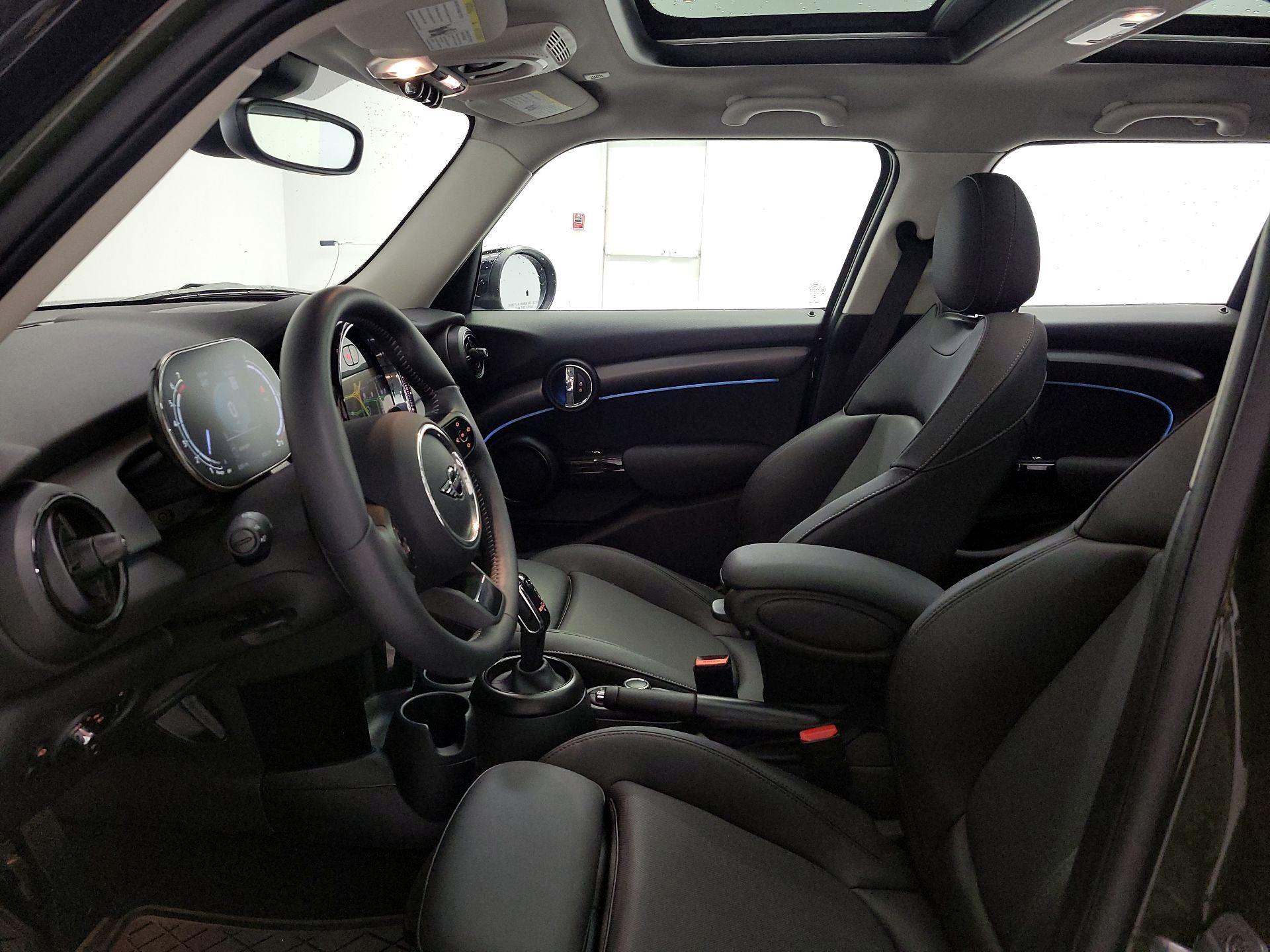 Thumbnail: 2024 MINI Cooper Hardtop - 11