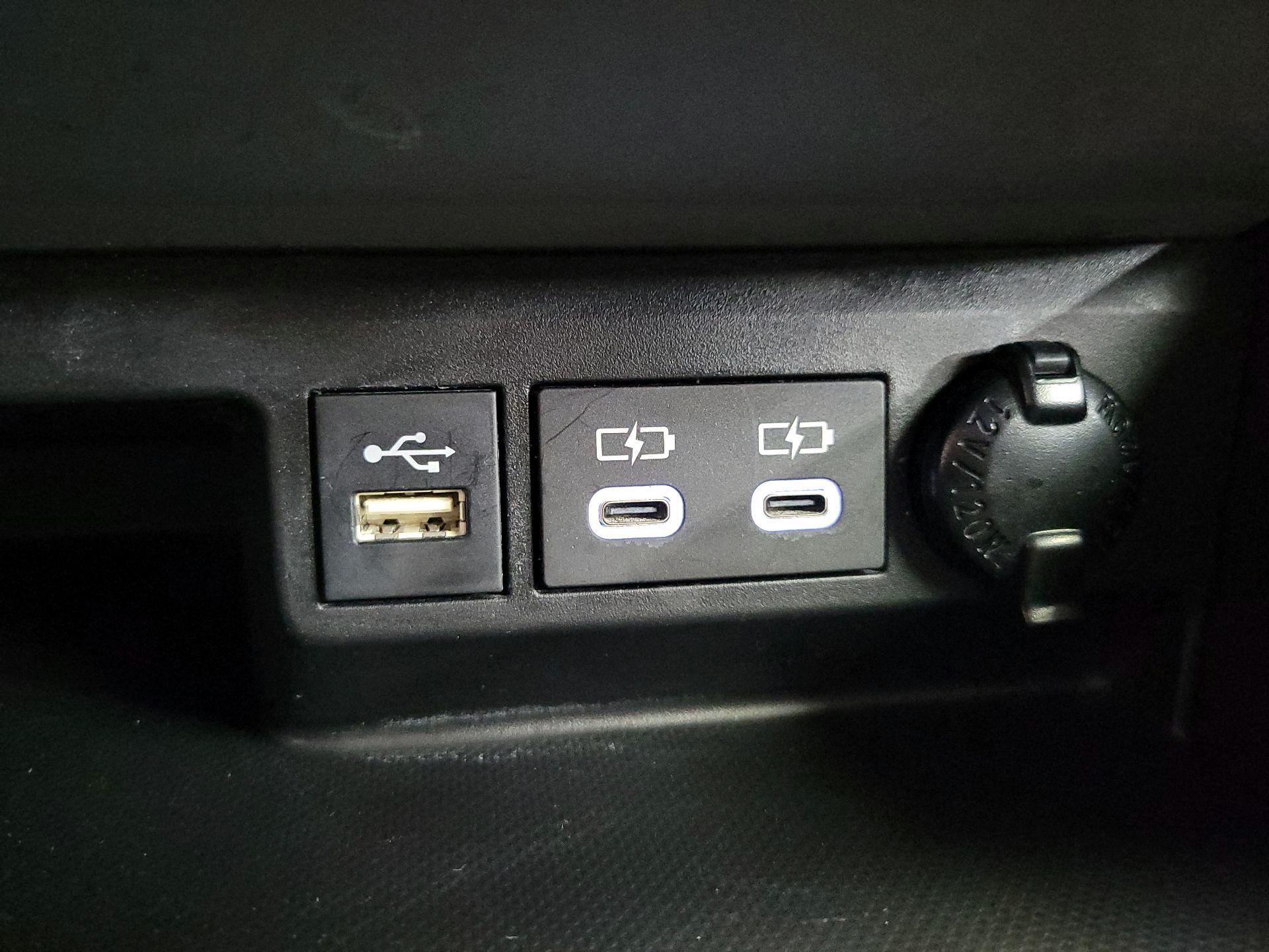 Thumbnail: 2023 Toyota Highlander - 19