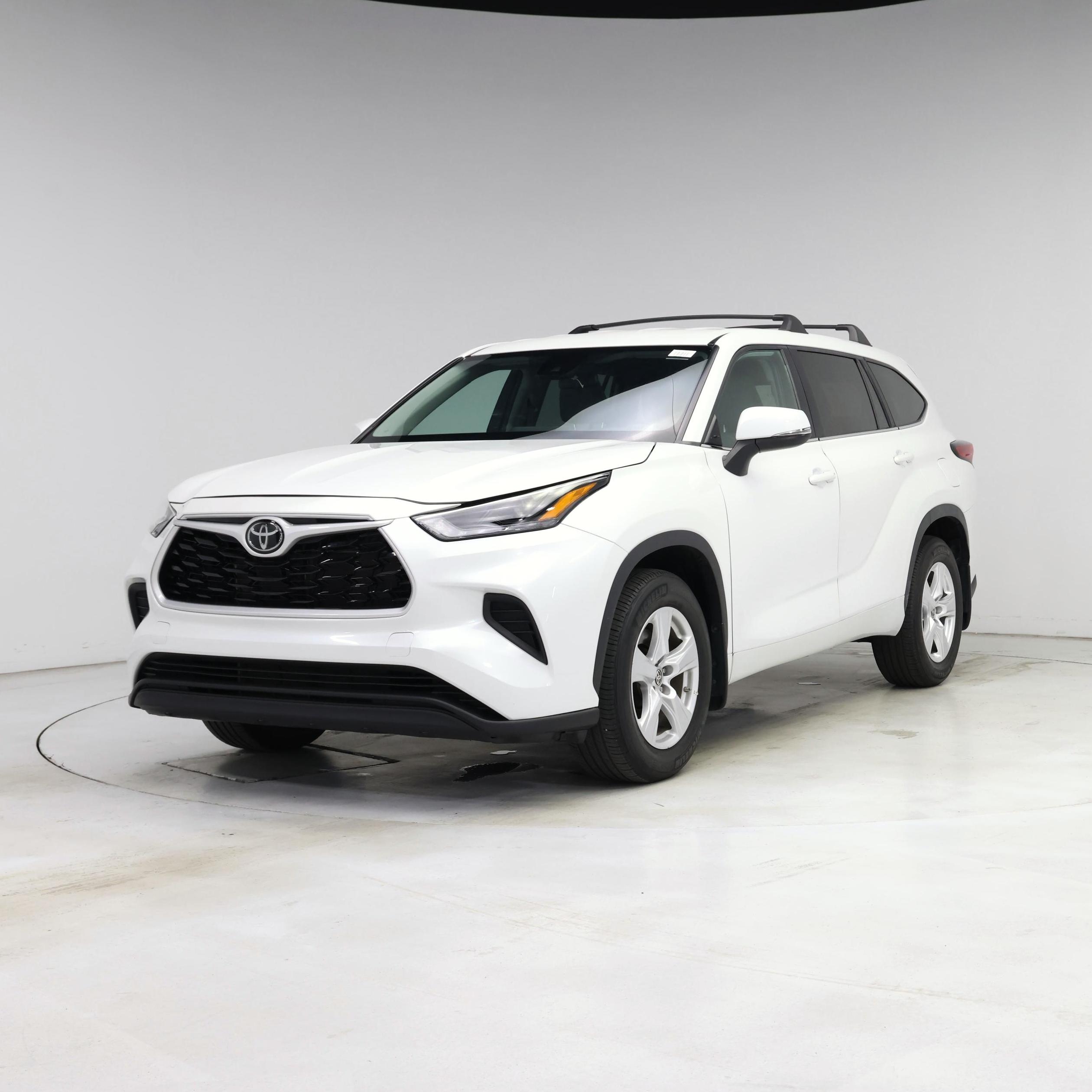 Thumbnail: 2023 Toyota Highlander - 4