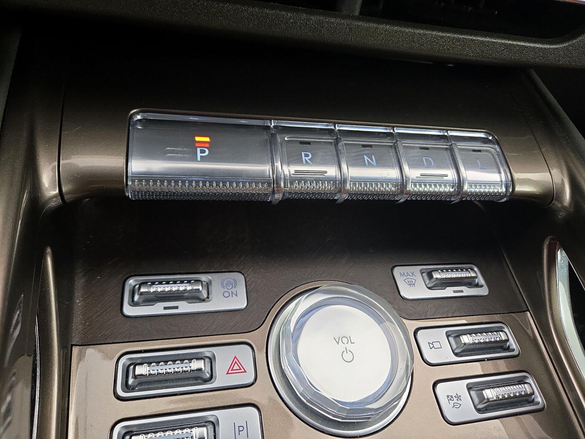 Thumbnail: 2024 Lincoln Nautilus - 18