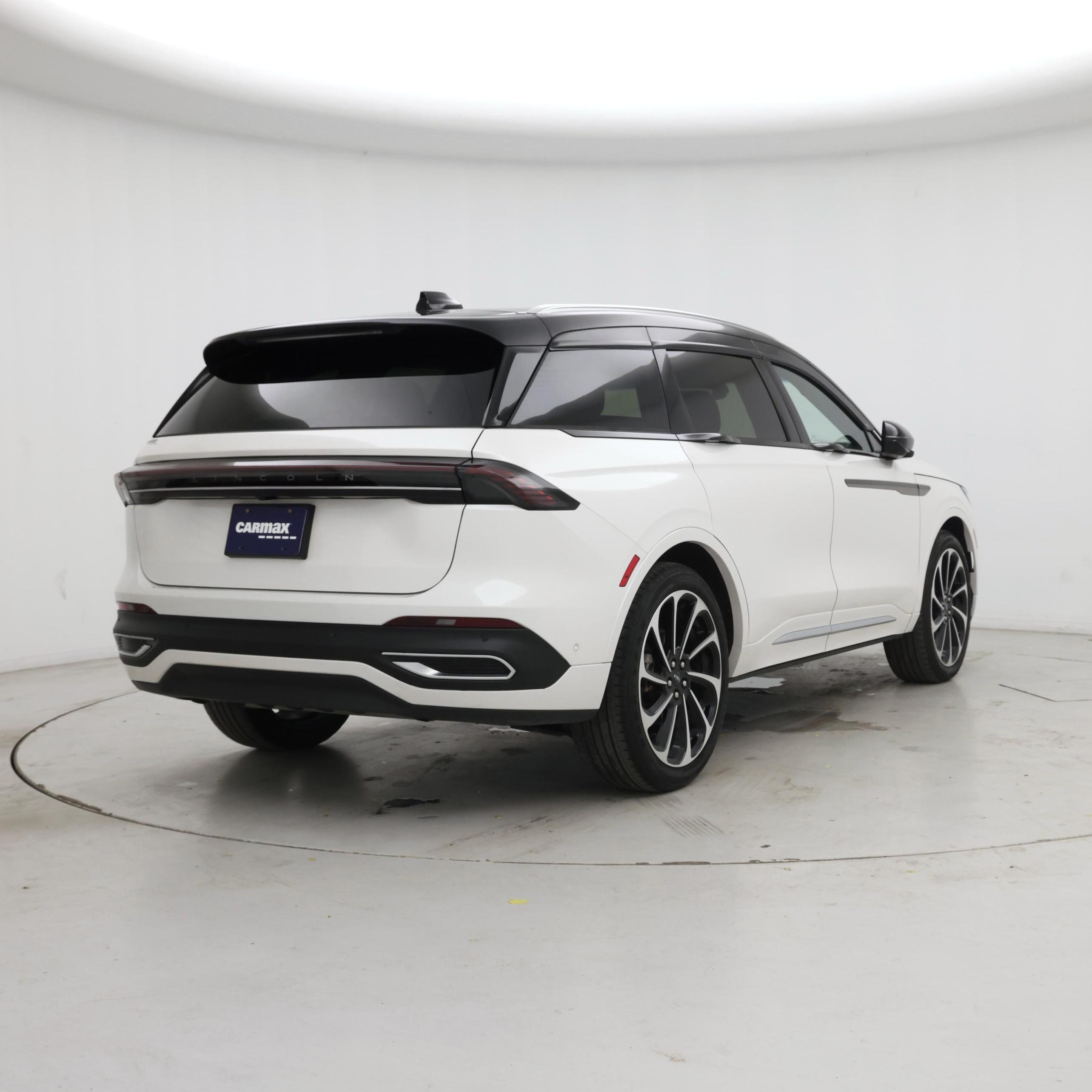 Thumbnail: 2024 Lincoln Nautilus - 8